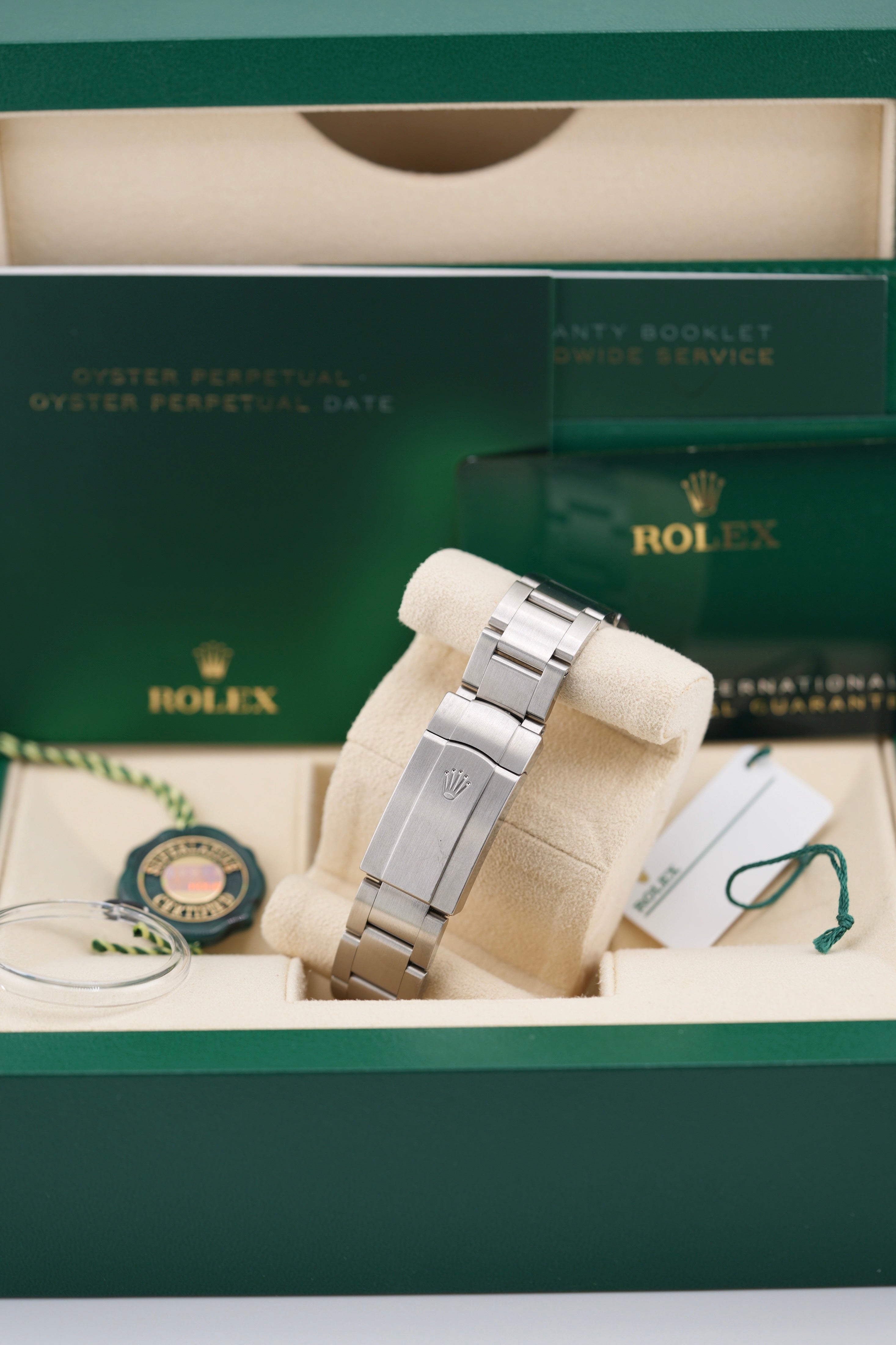 Rolex Oyster Perpetual 126000 "Tiffany" (2024 Box & Papers)