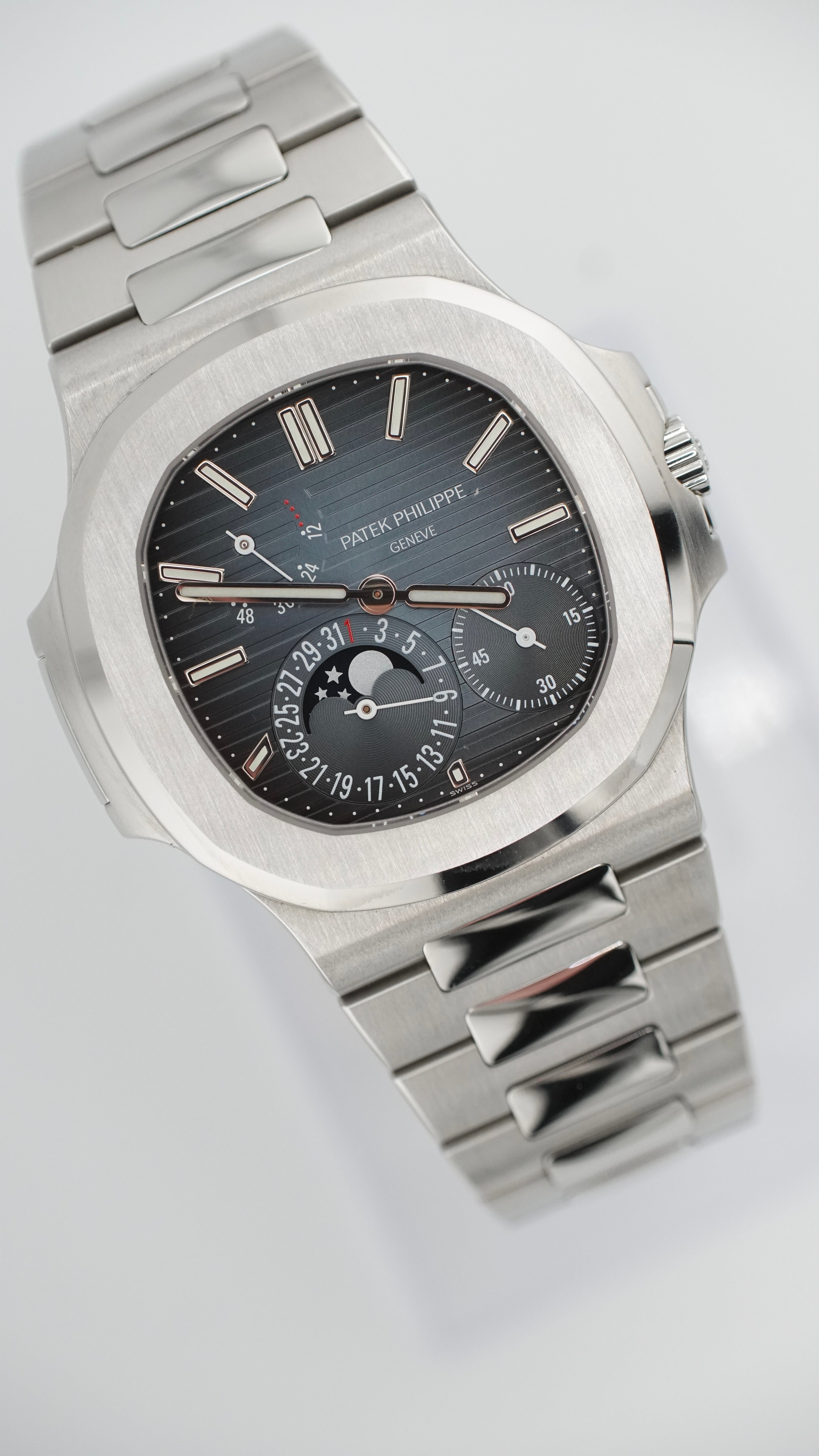 Patek Philippe Nautilus 5712 (Box & Papers)