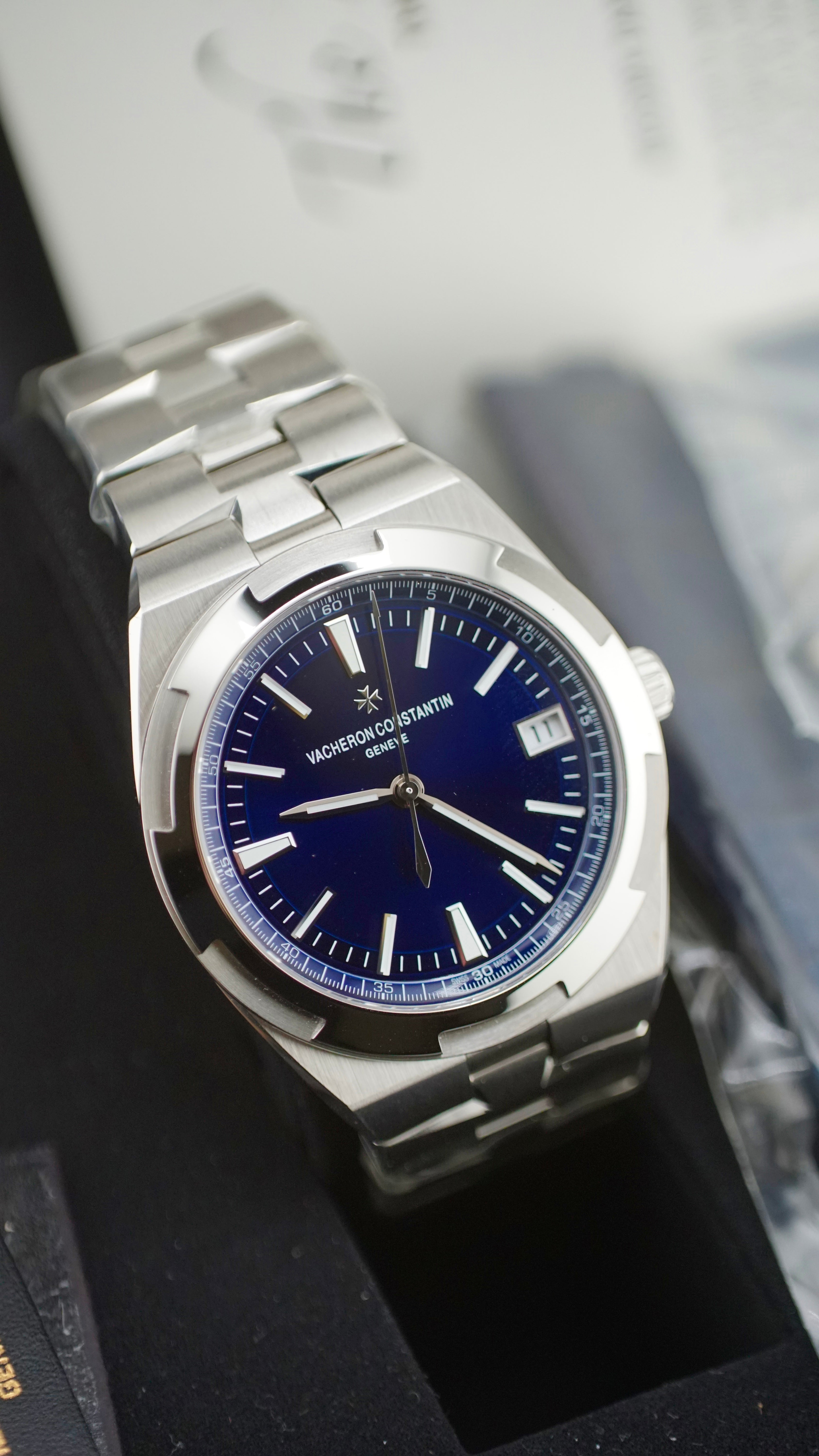 Vacheron Constantin Overseas 4500V (2021 NOS Box & Papers)