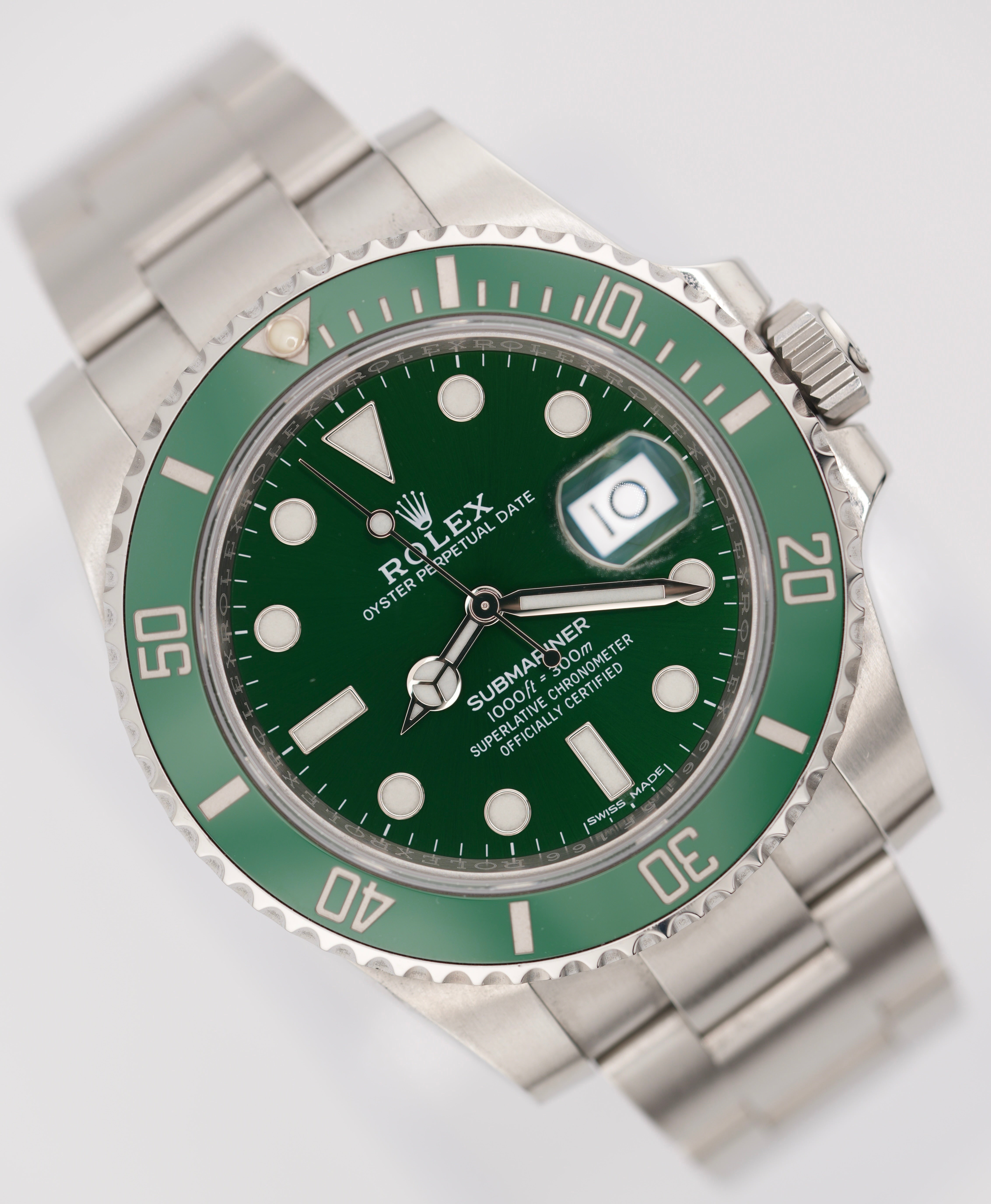 Rolex Submariner 116610LV "Hulk" (2026 RSC + 2017 Box & Papers)