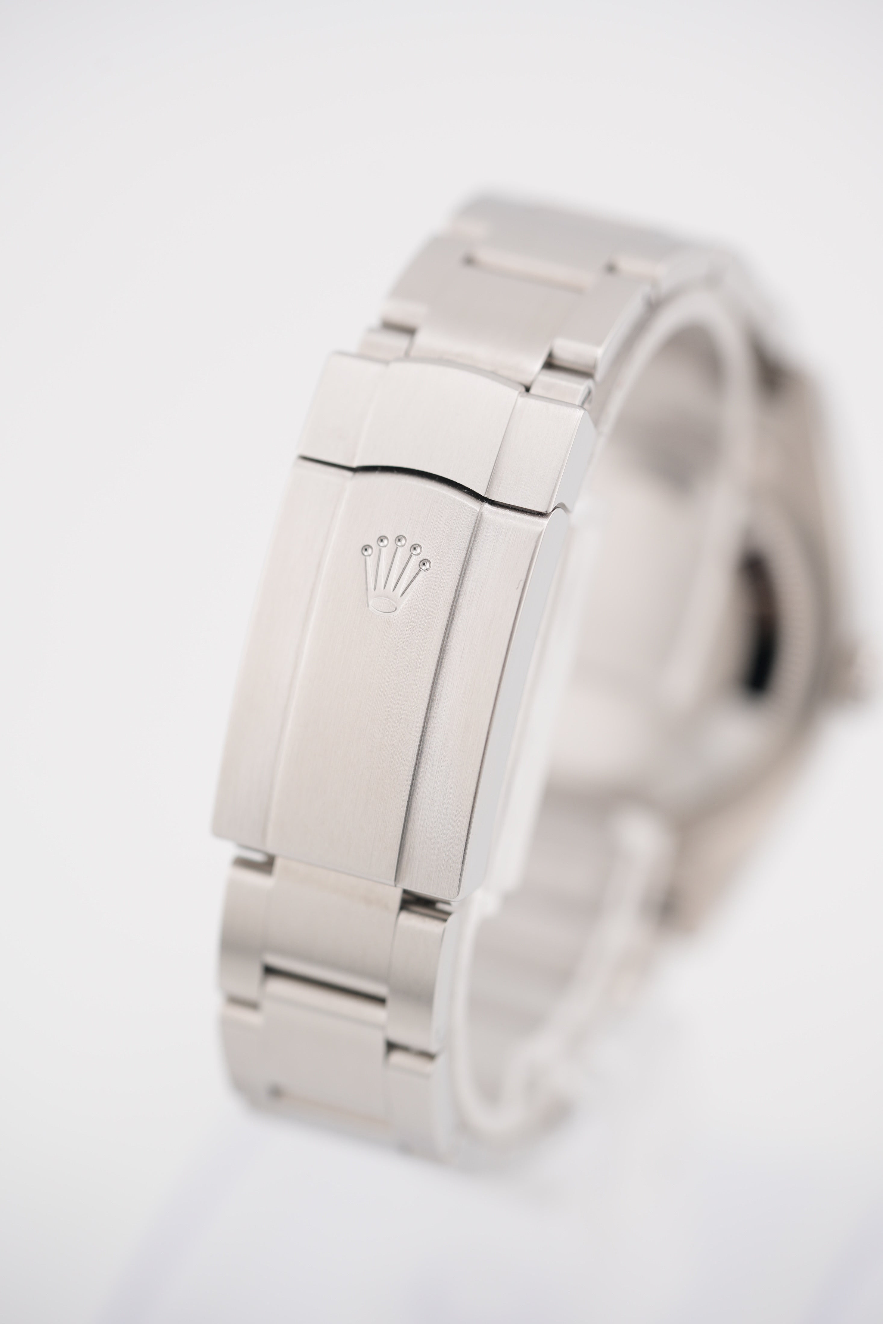 Rolex Oyster Perpetual 126200 "Beige" (2026 Box & Papers)