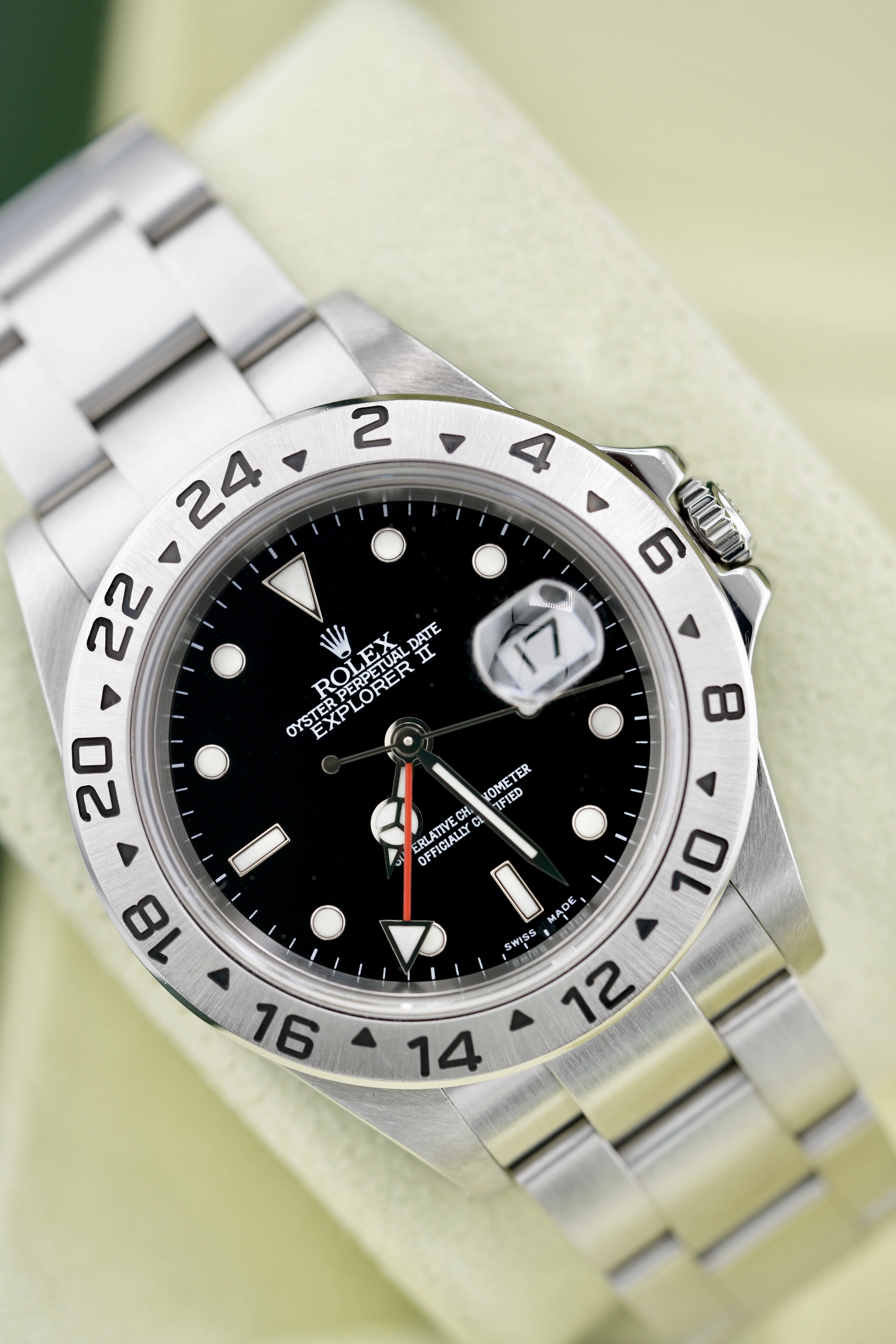 Rolex Explorer 16570 (Box & Papers)