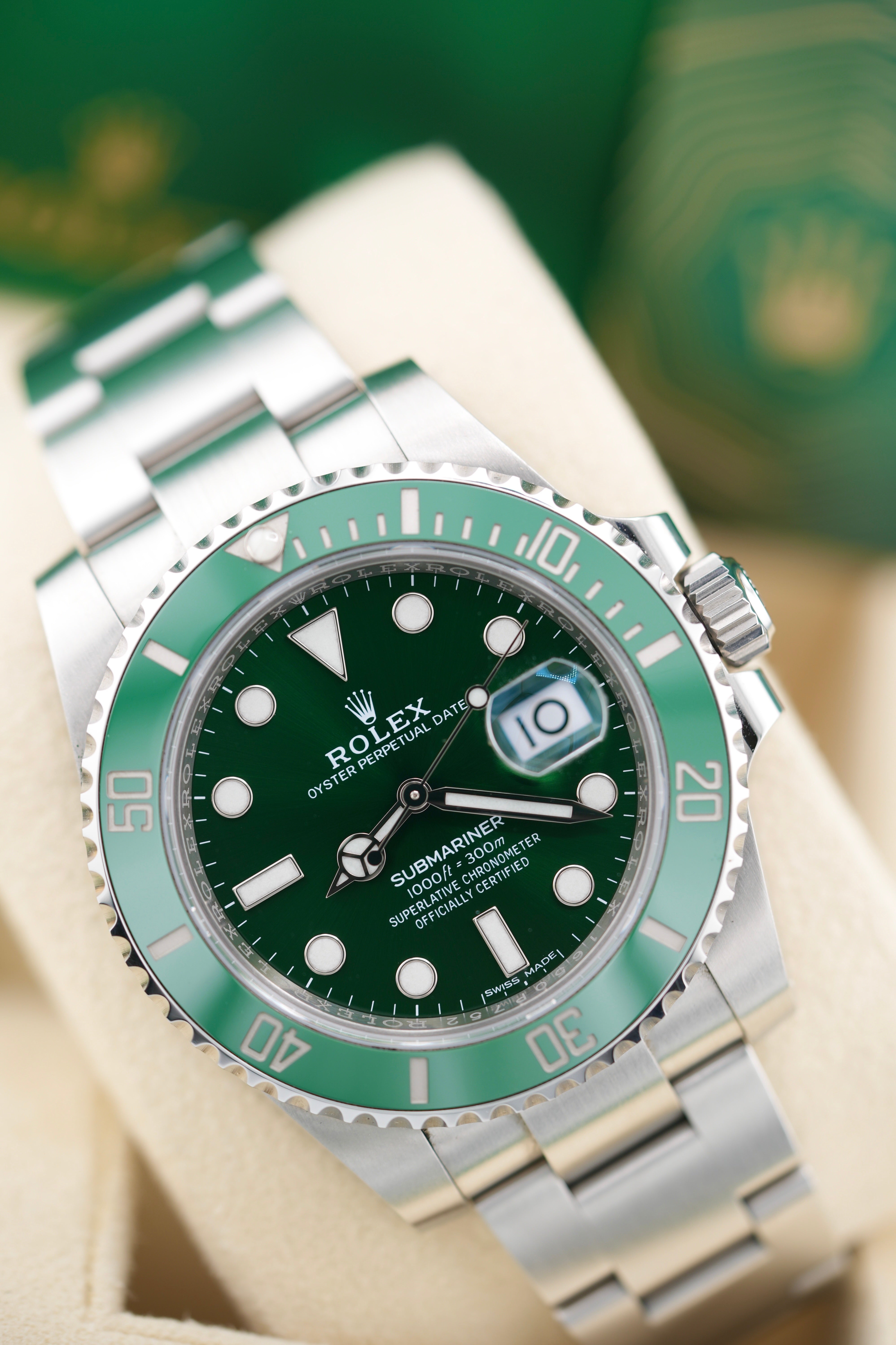 Rolex Submariner 40mm 116610LV "HULK" (2021 NFC Card Box & PAPapers)