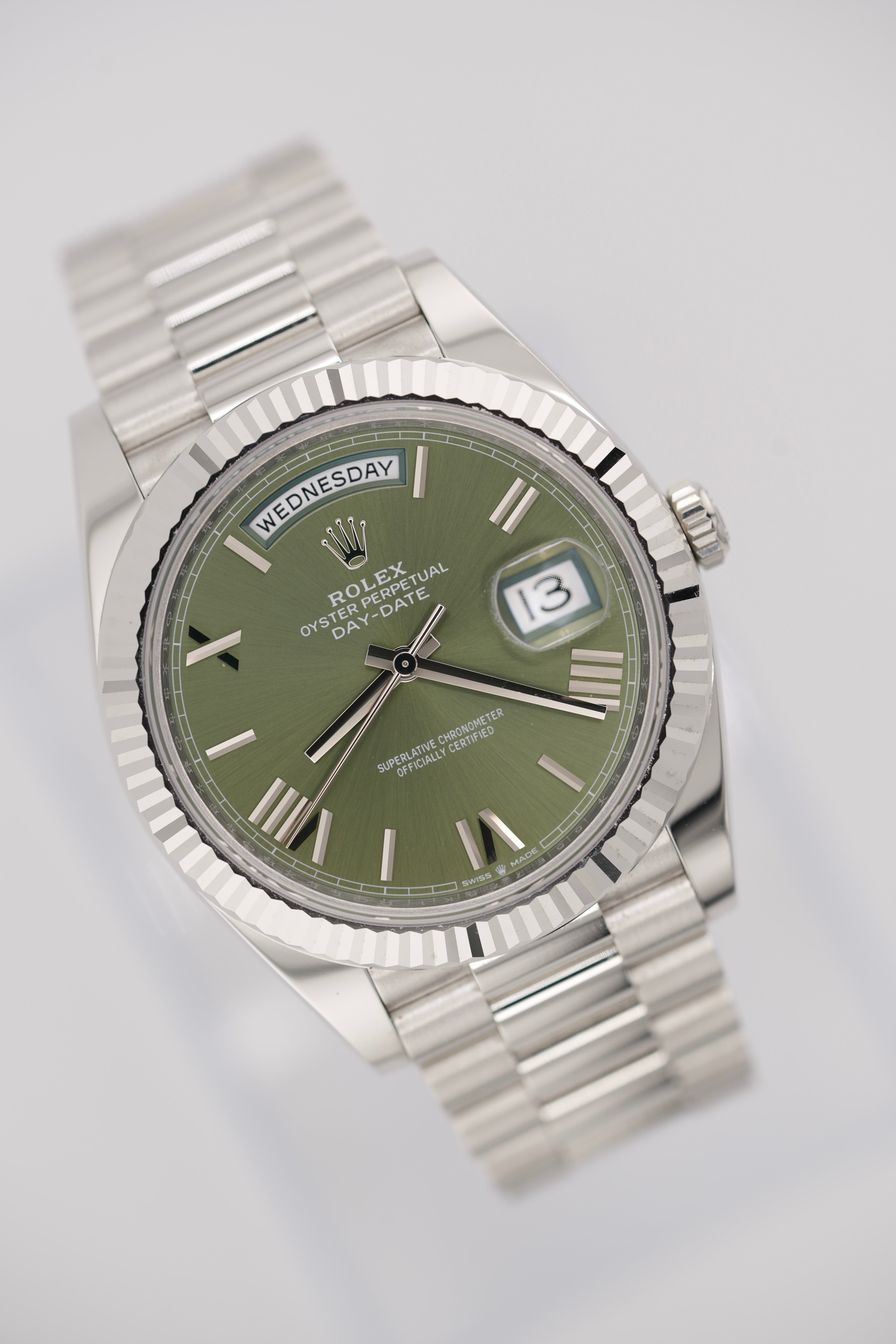 Rolex Day-date 40MM 228236 "Olive Green" (2026 Box & Papers)