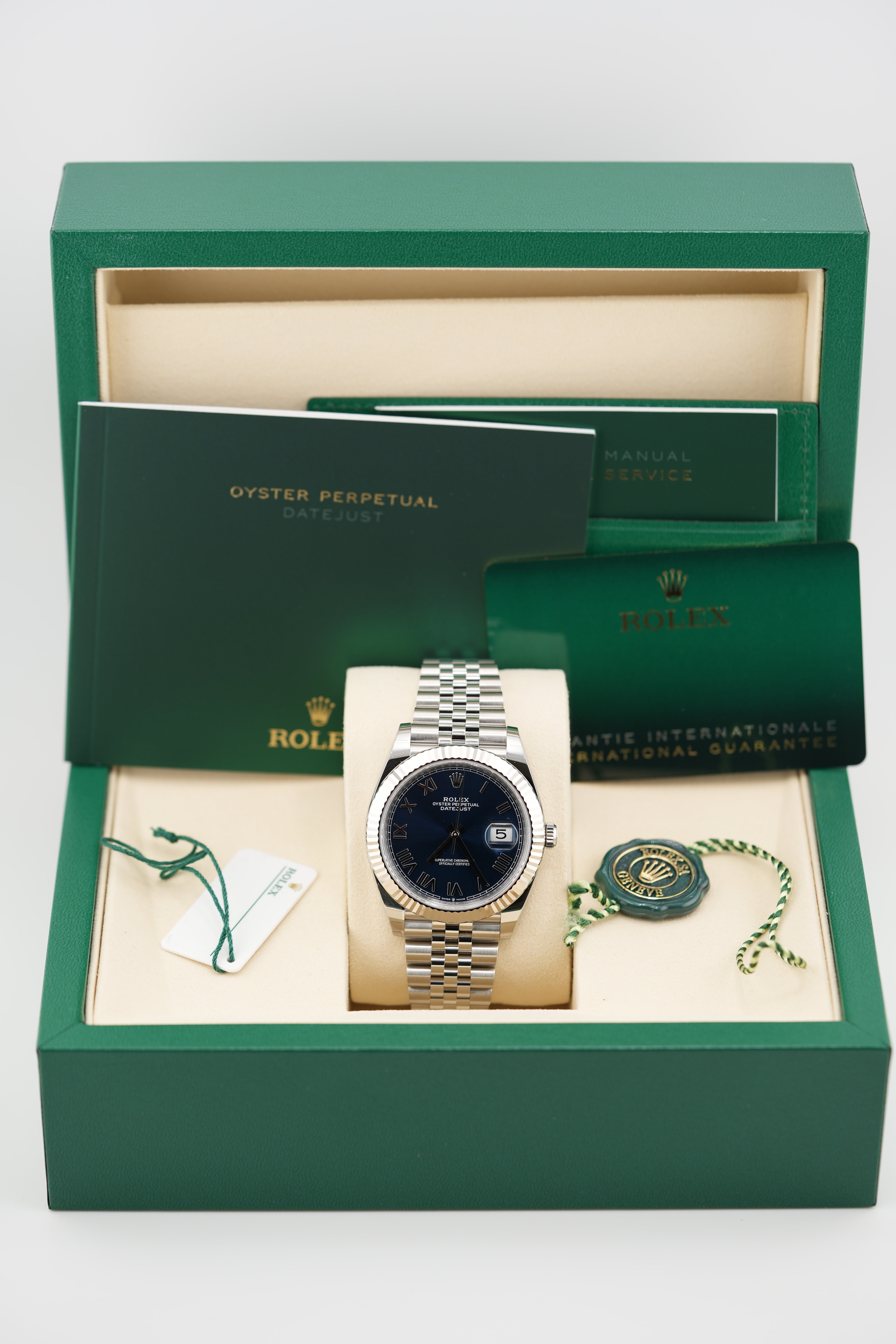 Rolex Datejust 41mm 126334 "Royal Blue" (UNWORN 2026 Box & Papers)