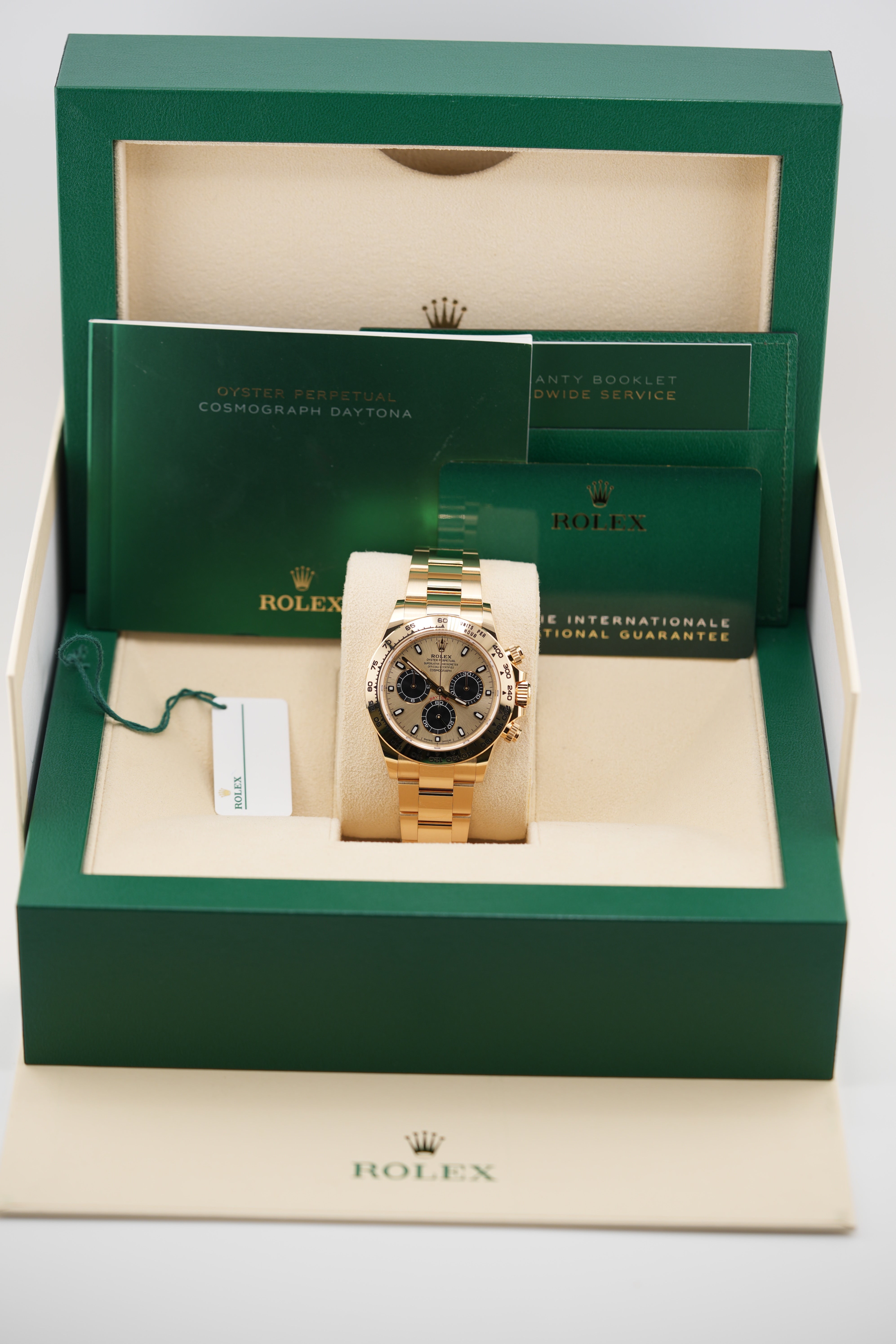 Rolex Daytona 116508 "Pikachu" (Box & Papers)