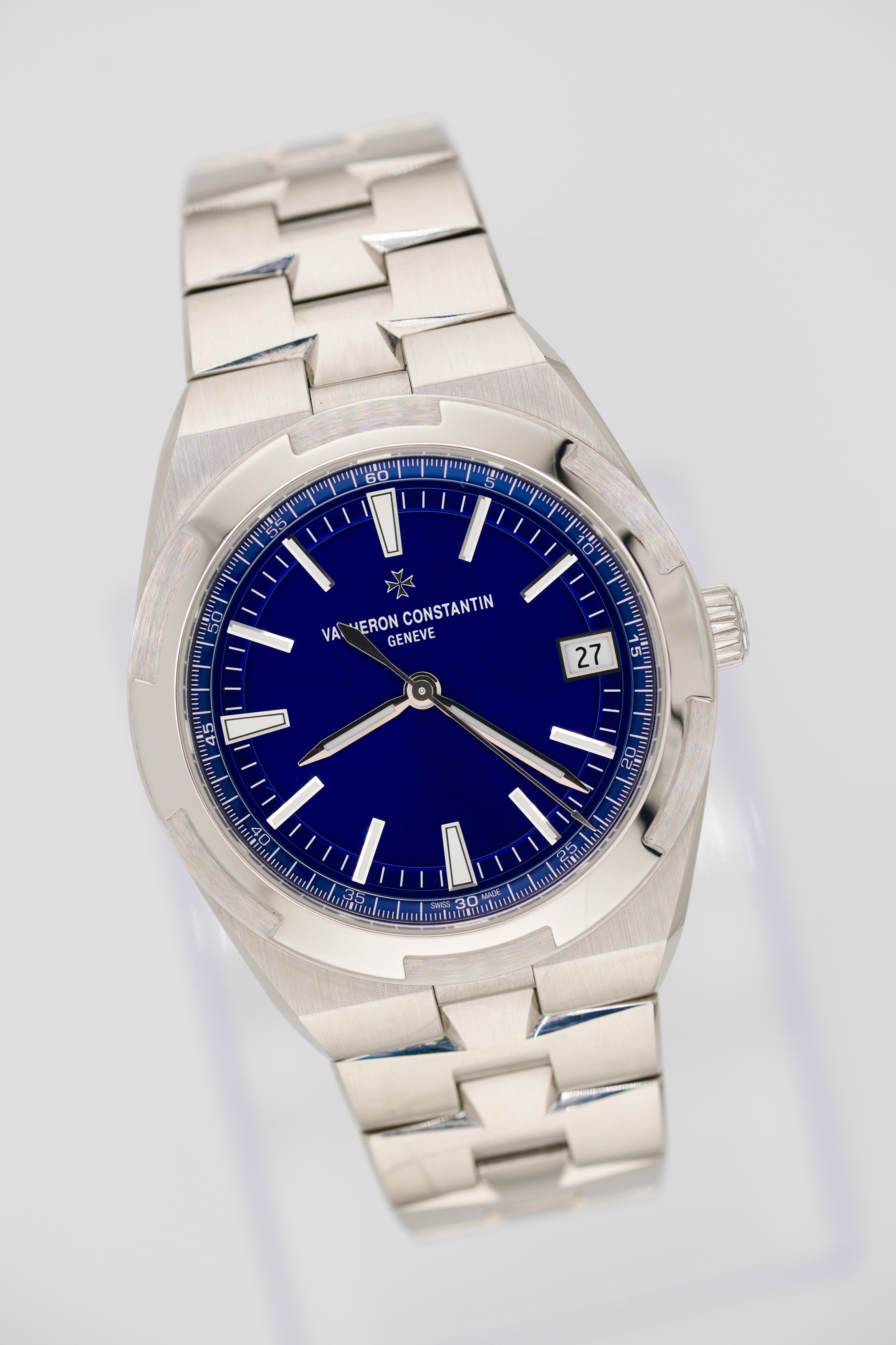 Vacheron Constantin Overseas 4520V "Blue" (2024 Box & Papers)