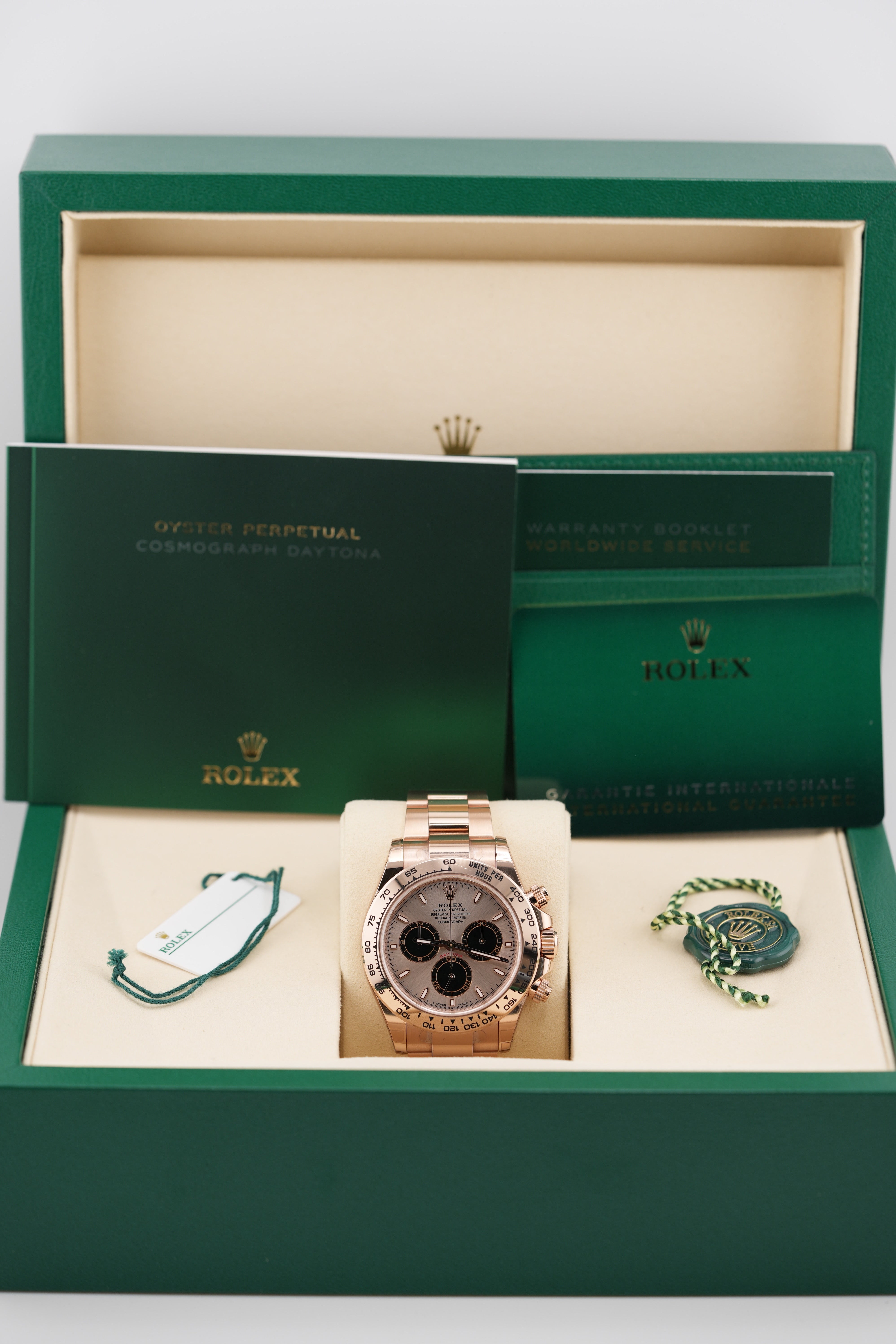 Rolex Daytona 126505LN "Sundust" (2026 Box & Papers)