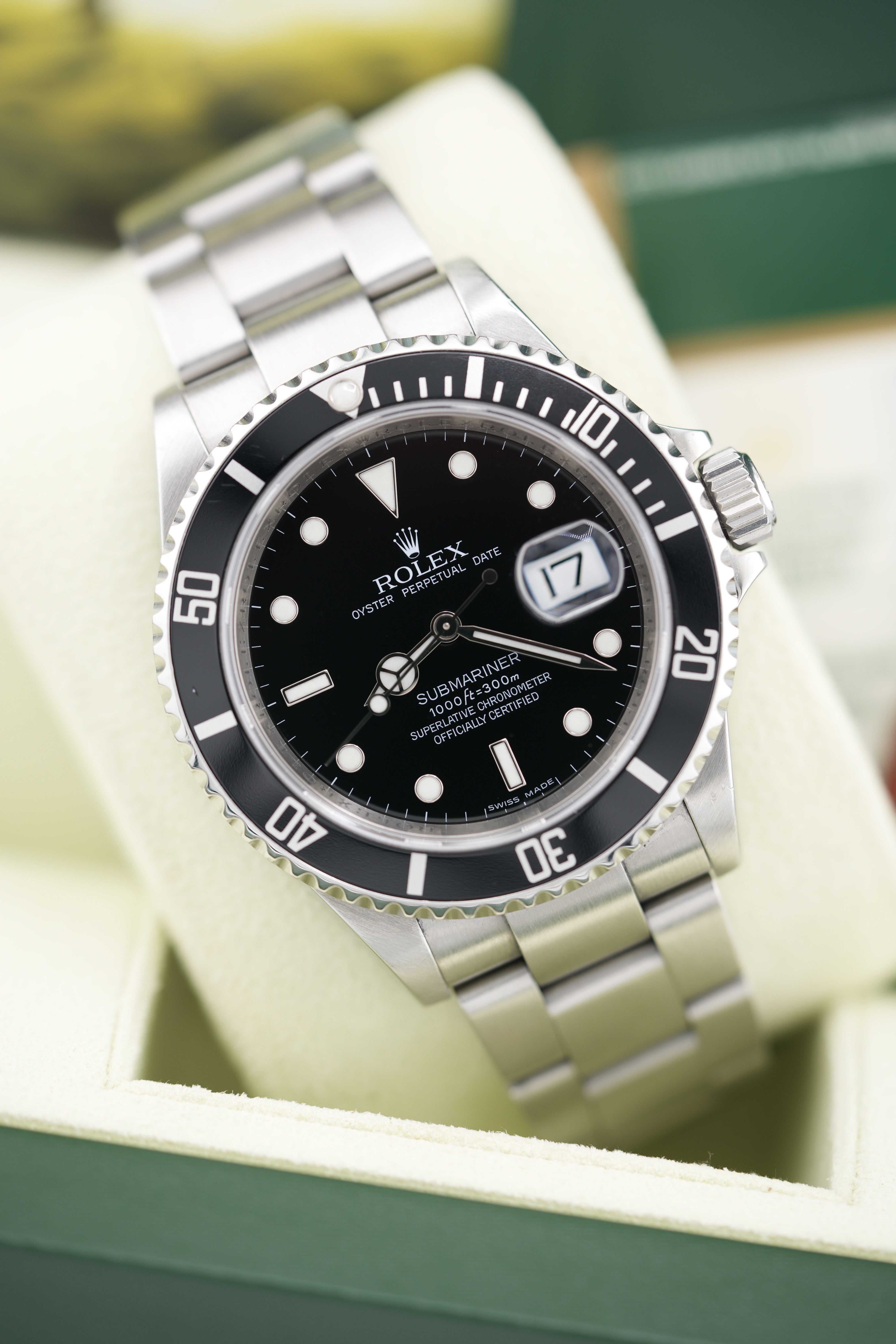 Rolex Submariner 16610LN "Engraved Rehaut" (2010 Box & Papers)