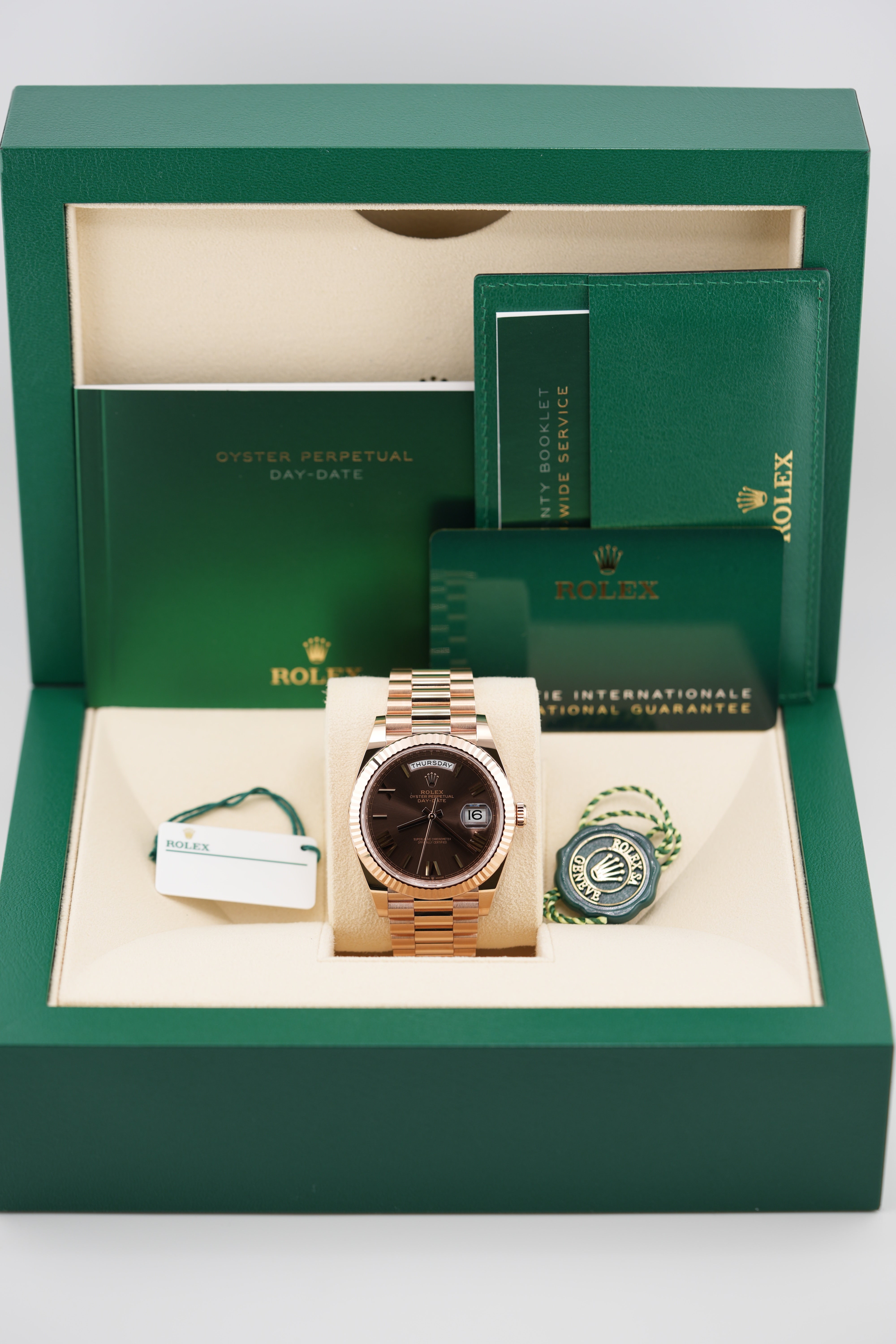 Rolex Day-date 40MM 228235 "Chocolate" (2022 Box & Papers)