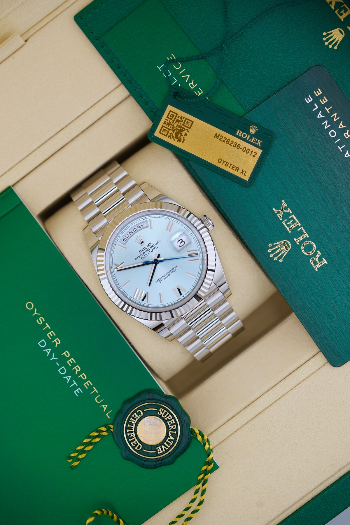 Rolex Day-date 40MM "Ice Blue" (2026 Box & Papers)