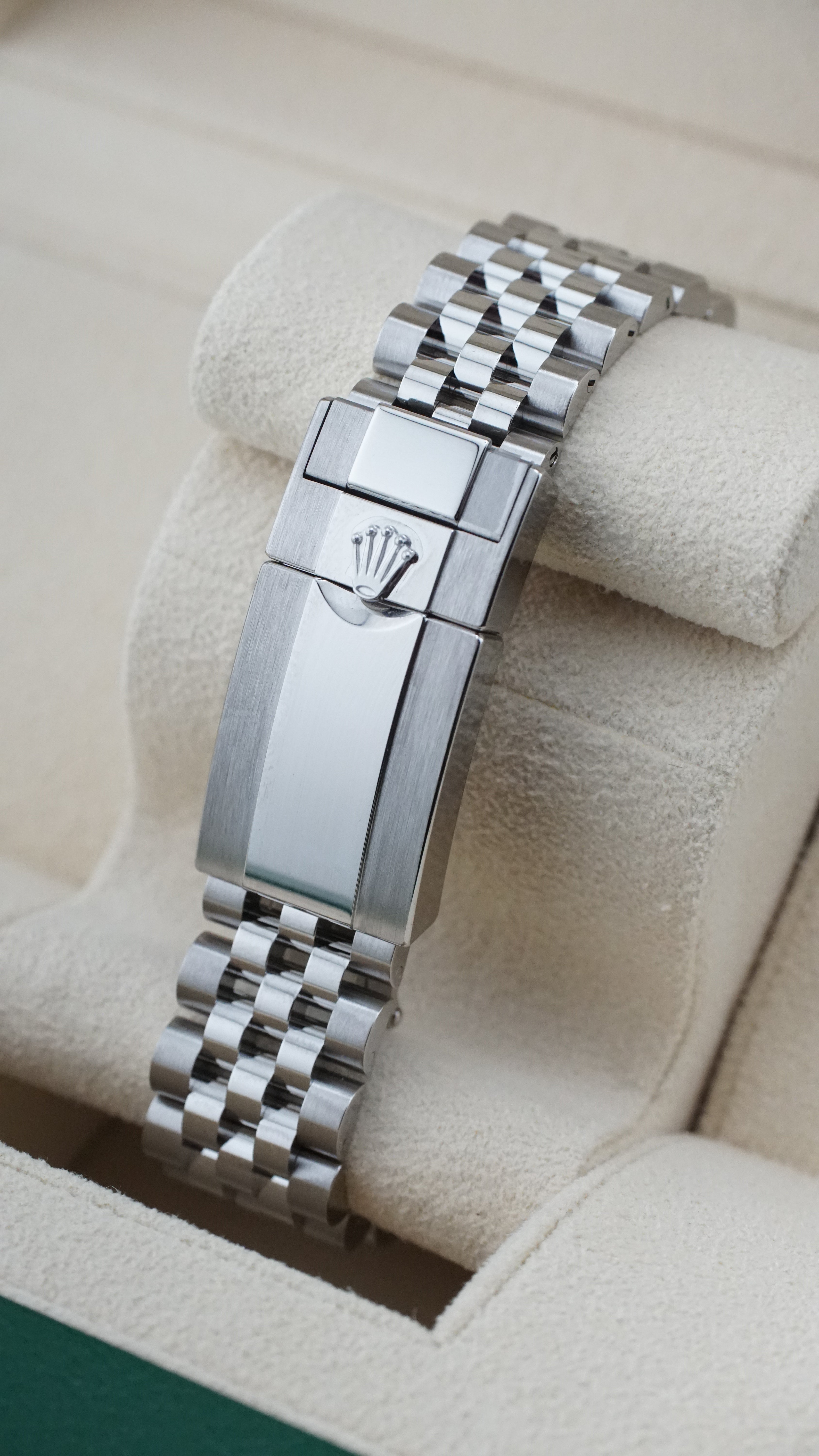 Rolex GMT Master II 126710BLRO "Pepsi" (2023 Box & Papers)