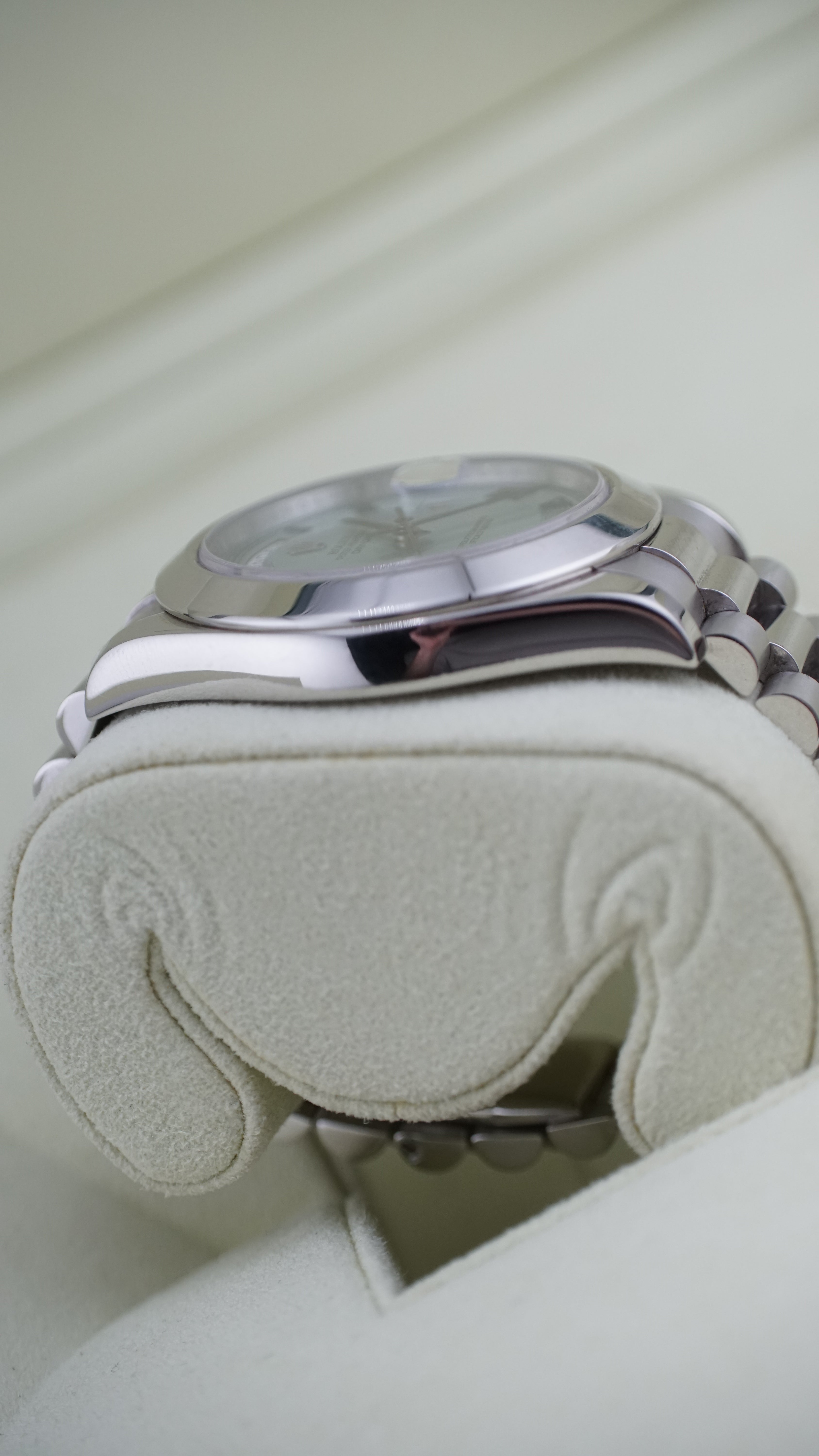 Rolex Day-date 41MM 218206 Platinum (Box & Papers)