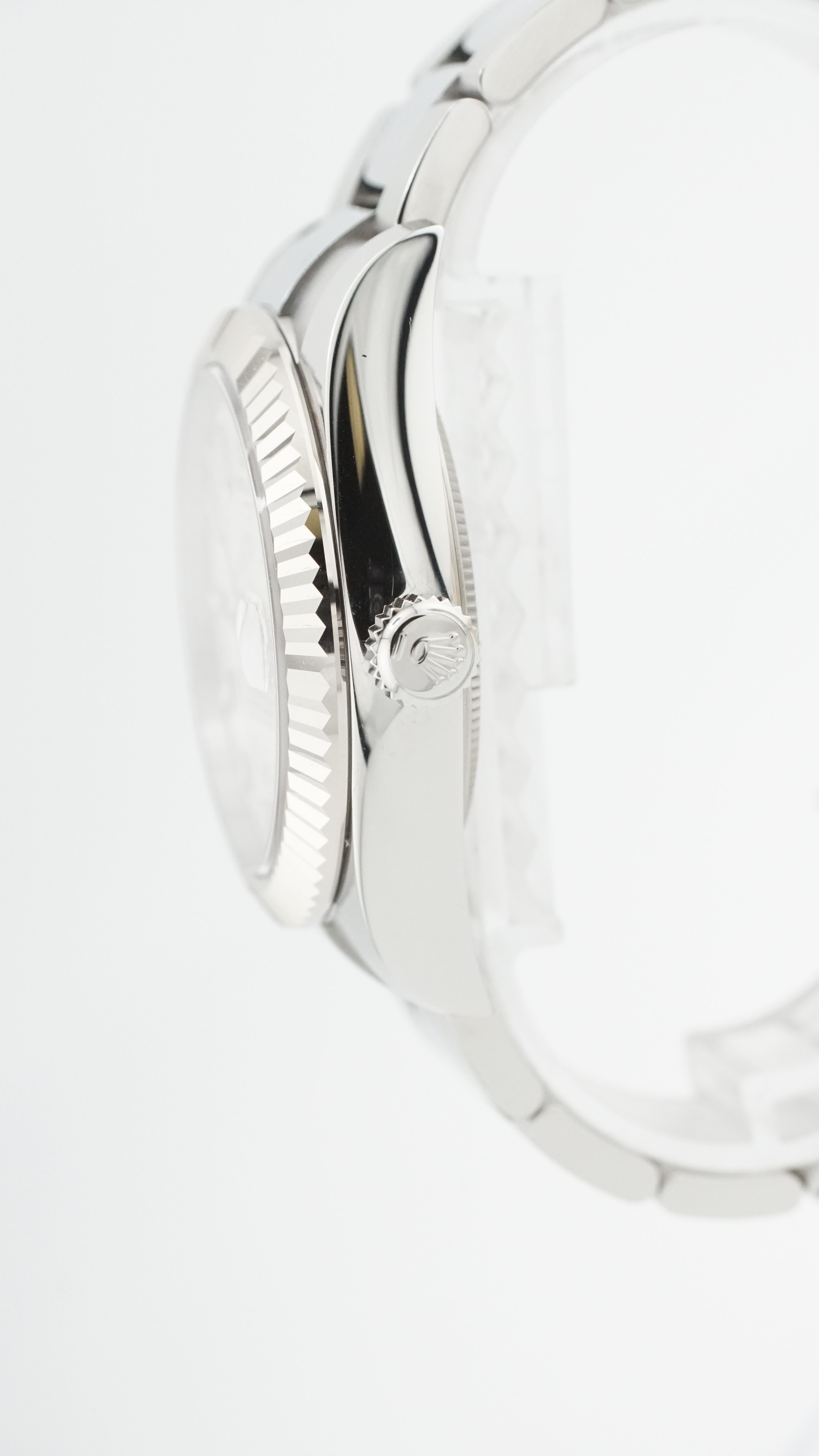 Rolex Skydweller (2025 Box & Papers)