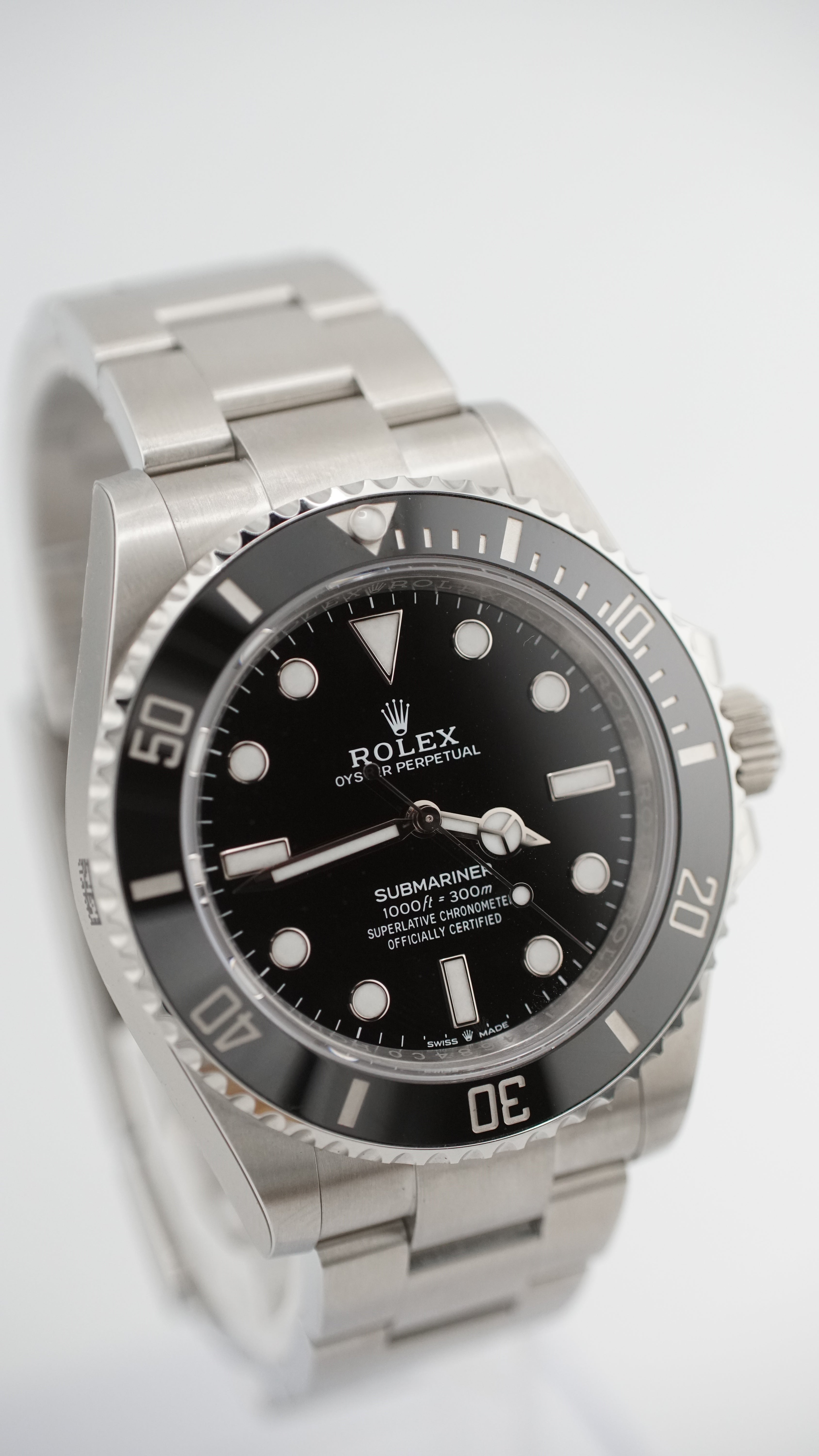 Rolex Submariner No-date 124060 (2025 FULL STICKERS NEW BOX & PAPERS)