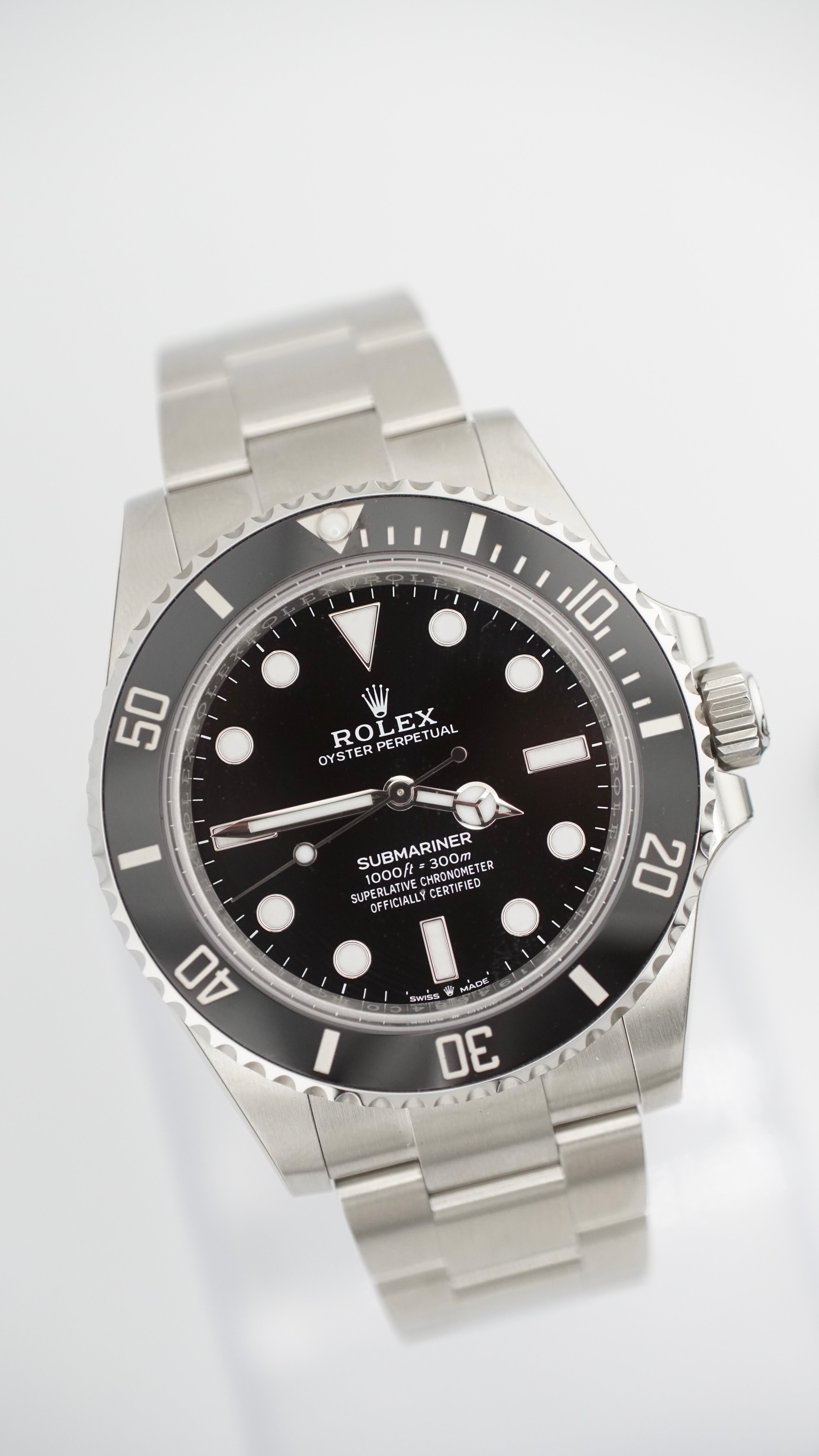 Rolex Submariner No-date 124060 (2025 FULL STICKERS NEW BOX & PAPERS)