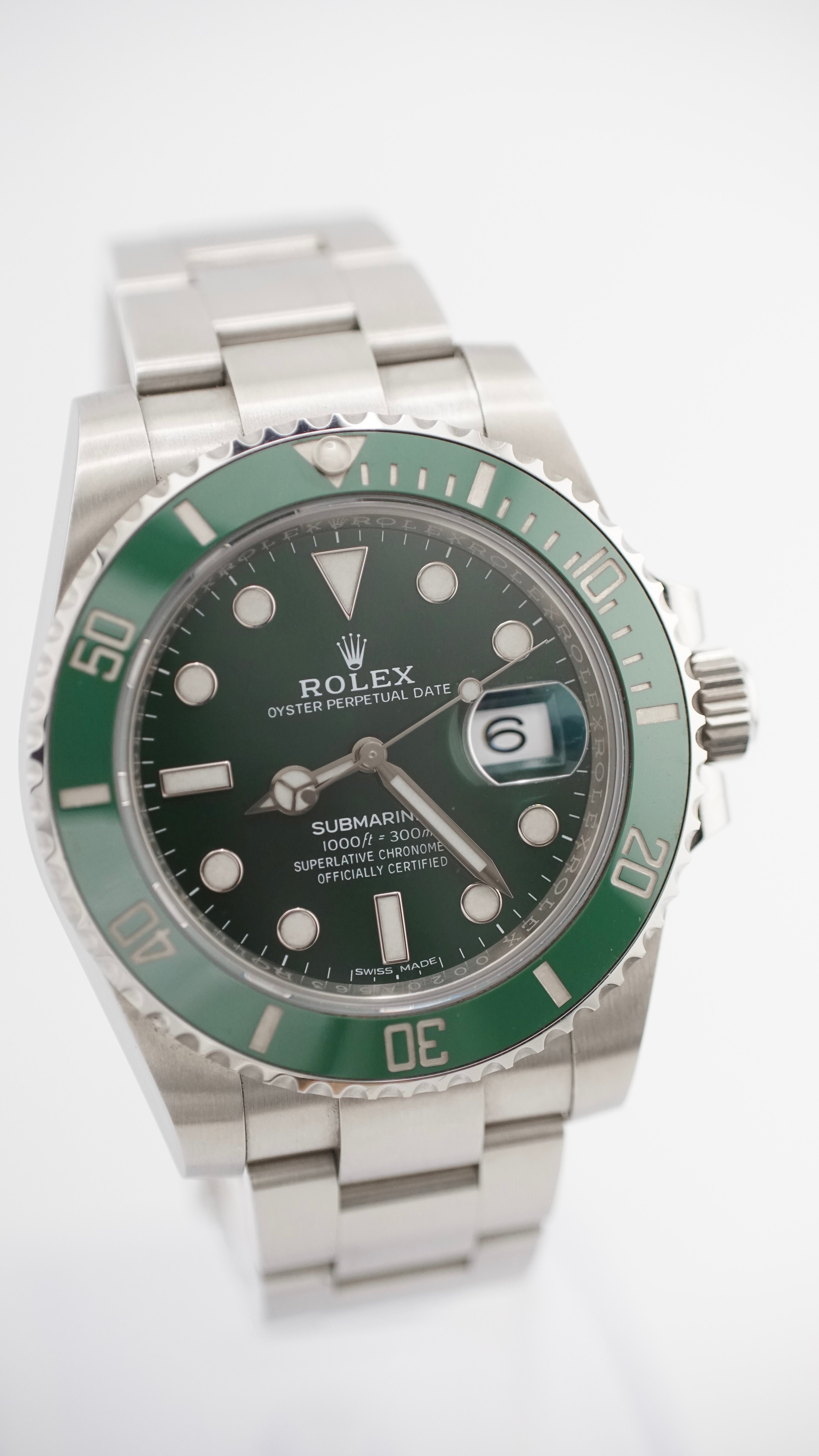 Rolex Submariner 116610LV "HULK" (2020 NEW CARD BOX & PAPERS)