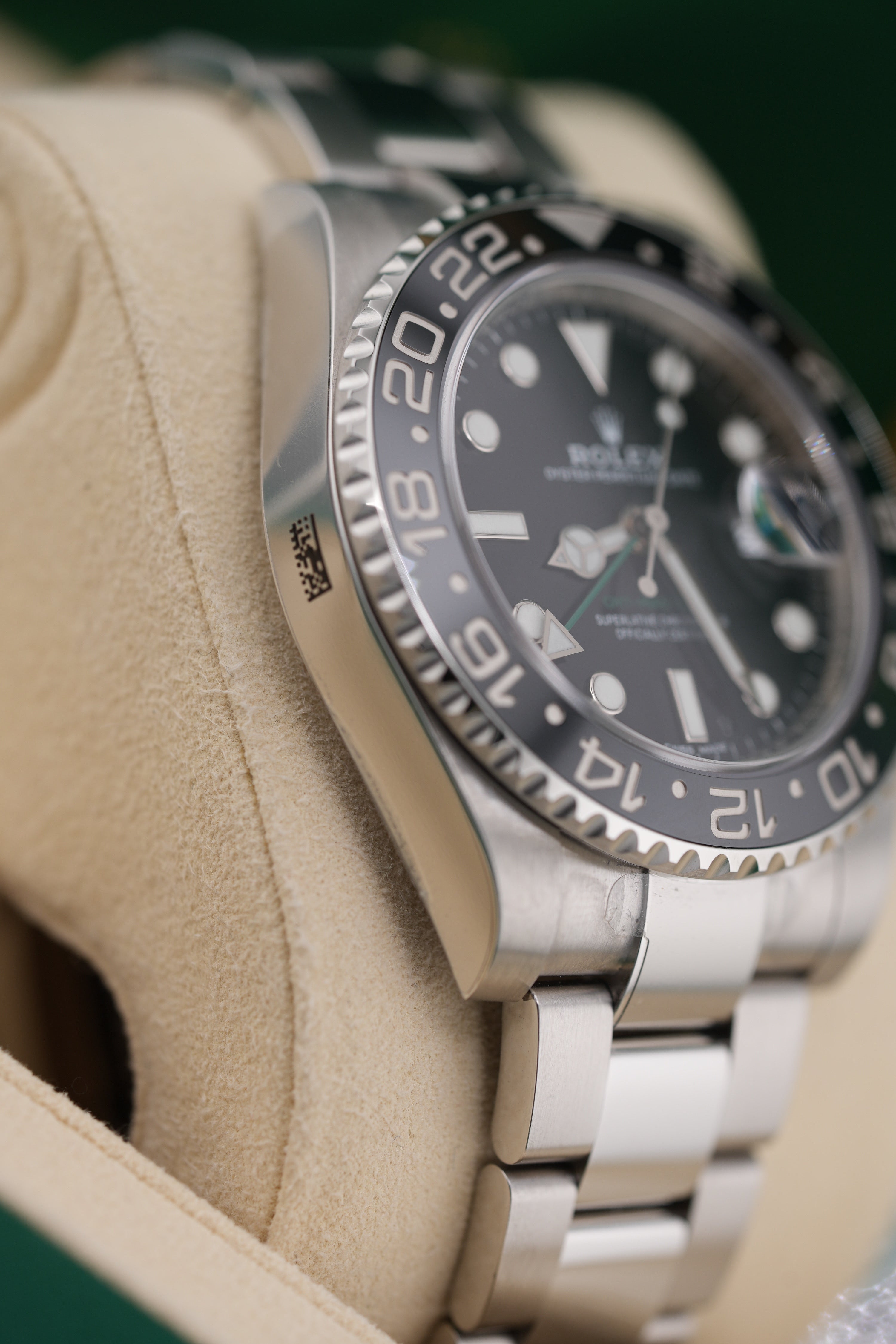 Rolex GMT Master II 116710LN "Green Arrow" (2020 NEW FULL STICKERS - Box & Papers)