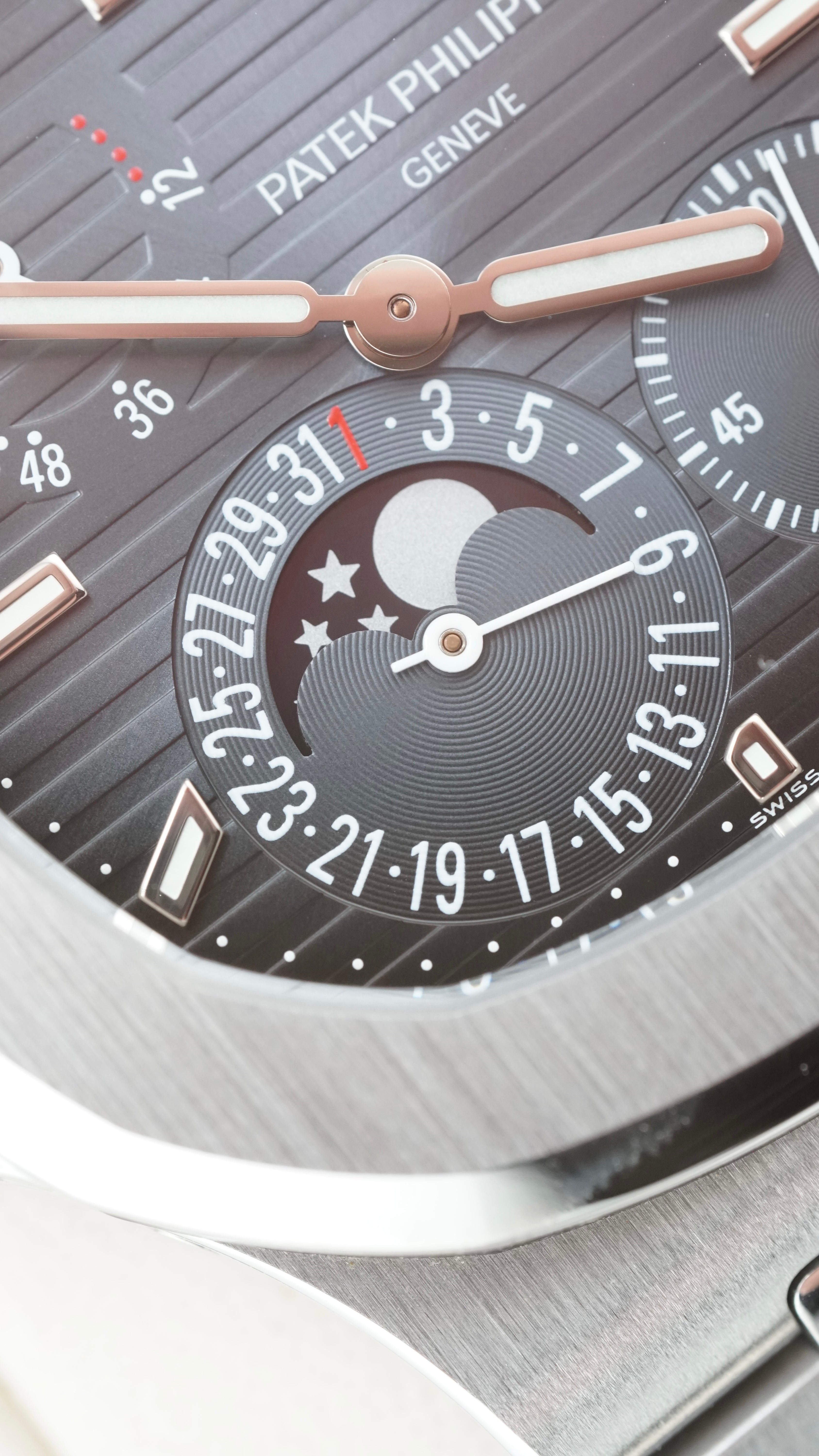 Patek Philippe Nautilus 5712 (Box & Papers)