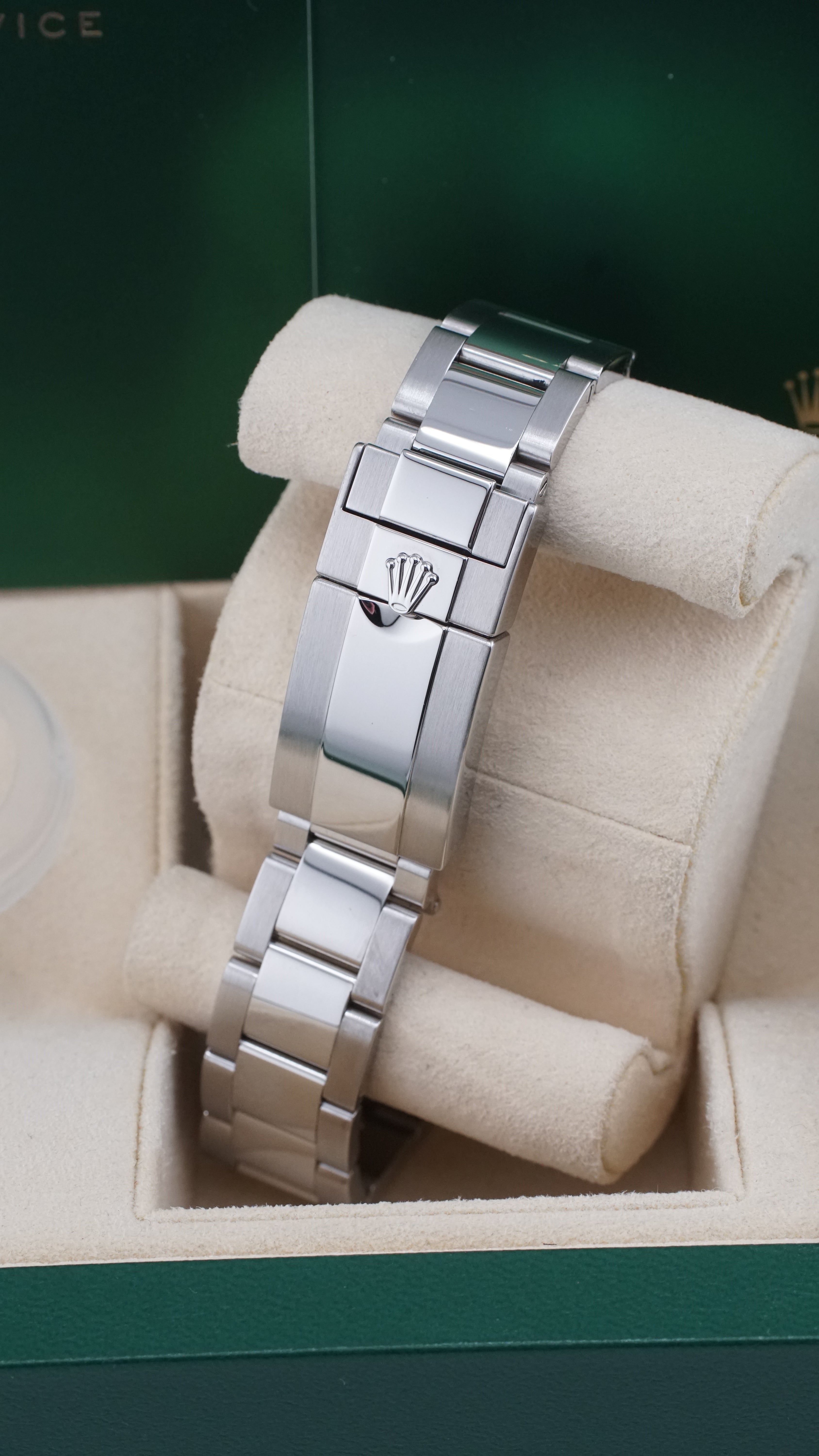 Rolex GMT Master "Green Arrow" 116710LN (2017 Box & Papers)