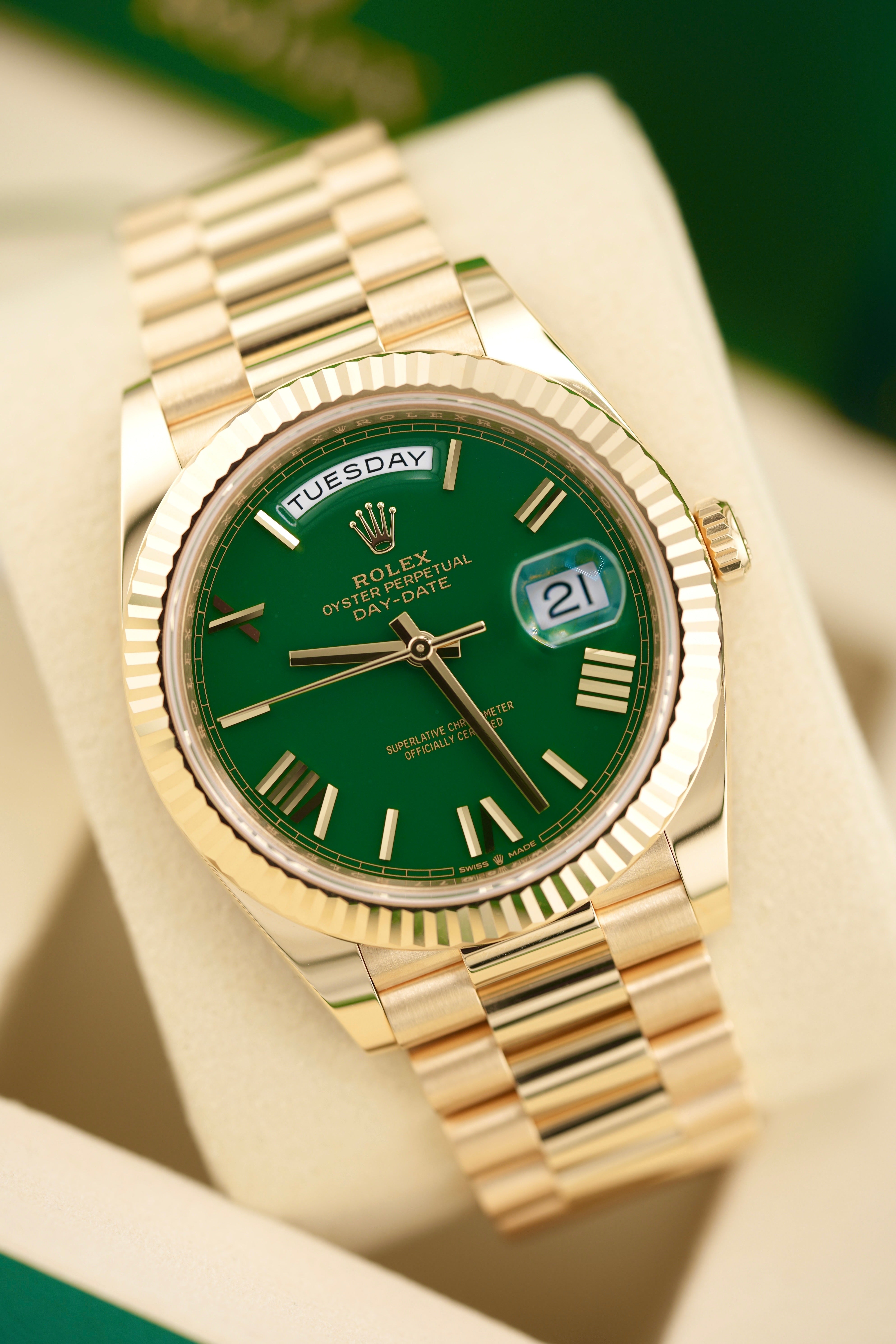 Rolex Day-date 40MM 228238 "Money Green" (2026 Box & Papers)