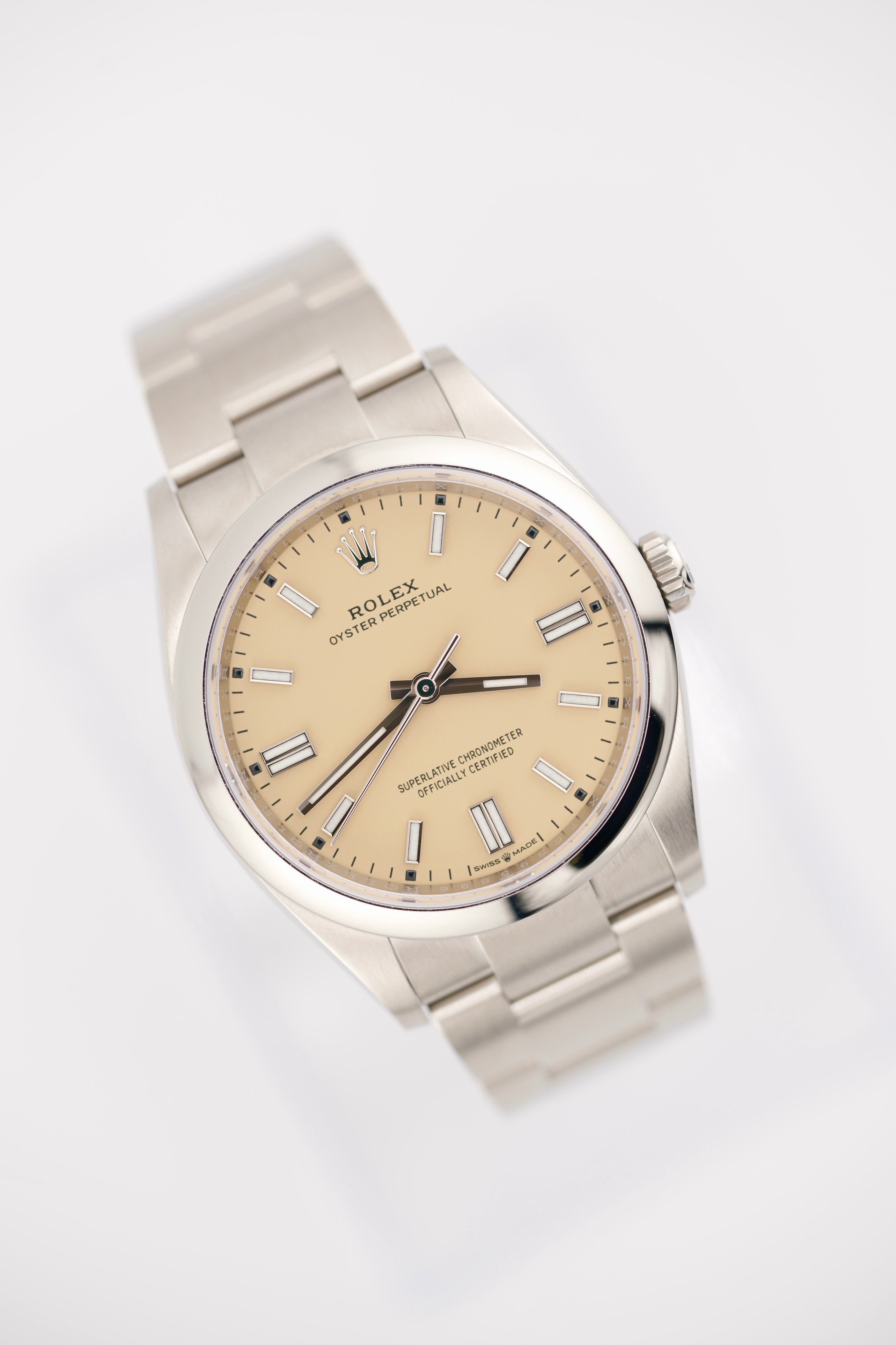 Rolex Oyster Perpetual 126200 "Beige" (2026 Box & Papers)