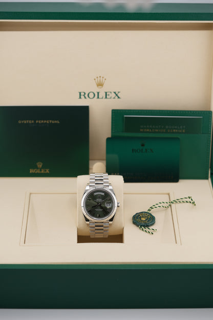 Rolex Day-date 40MM 228236 "Olive Green" (2026 Box & Papers)