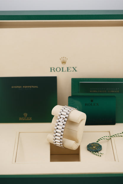 Rolex Day-date 40MM 228236 "Olive Green" (2026 Box & Papers)