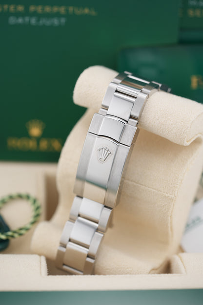 Rolex Datejust 126334 "Blue Stick Dial" (2026 Box & Papers)