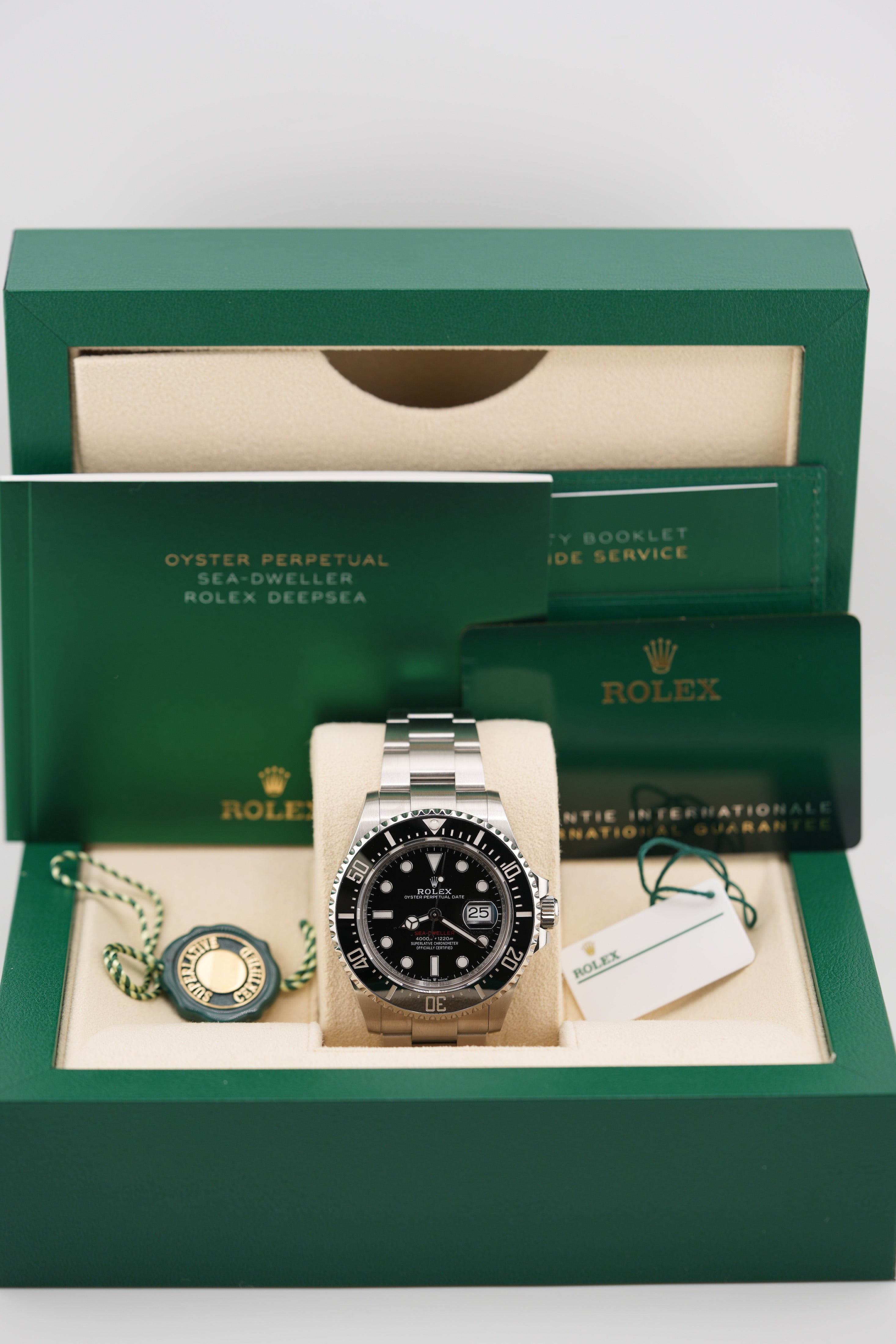 Rolex Sea-dweller "Red Letter" (2023 Box & Papers)