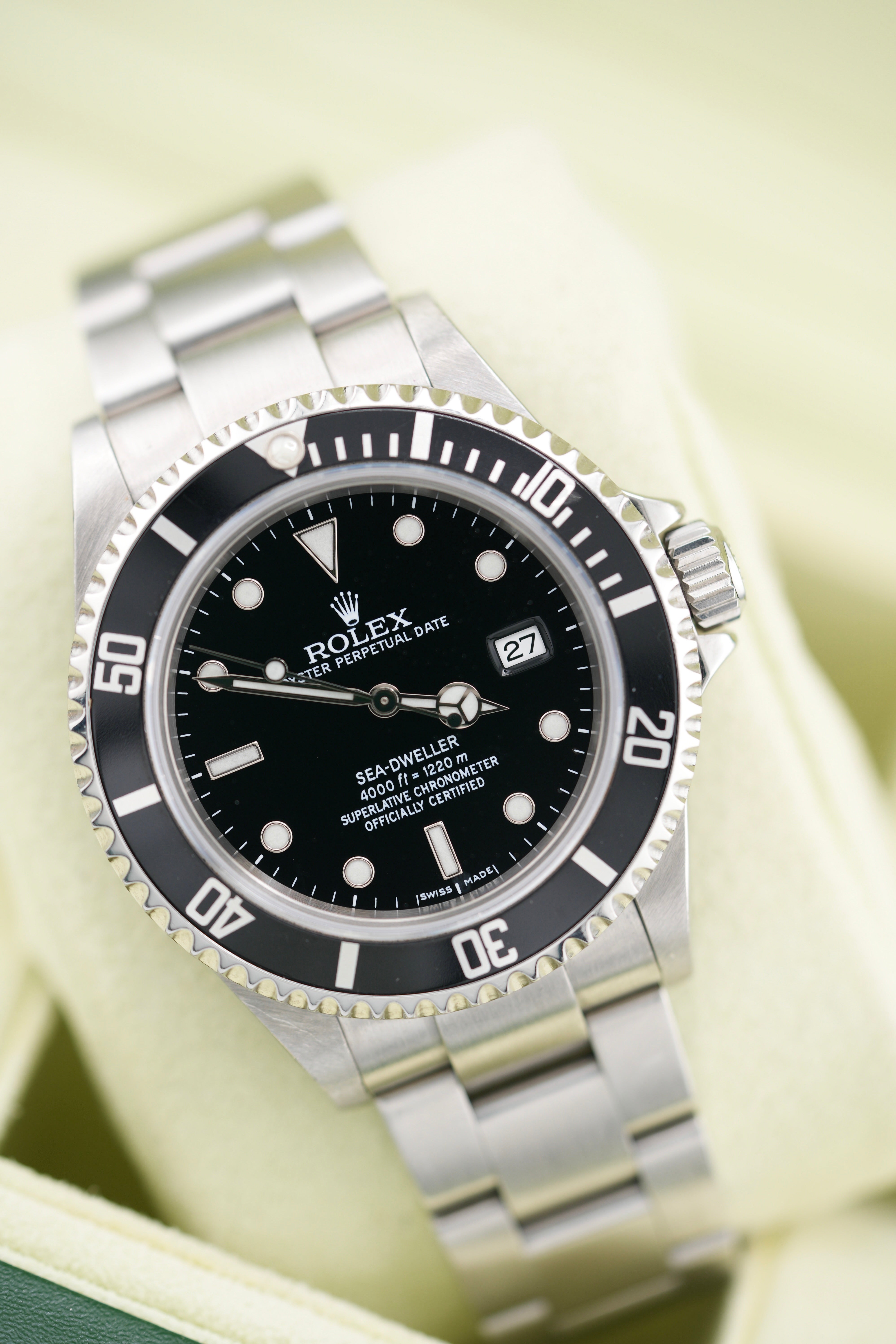Rolex Sea-dweller 16600 (2008 Box & Papers)