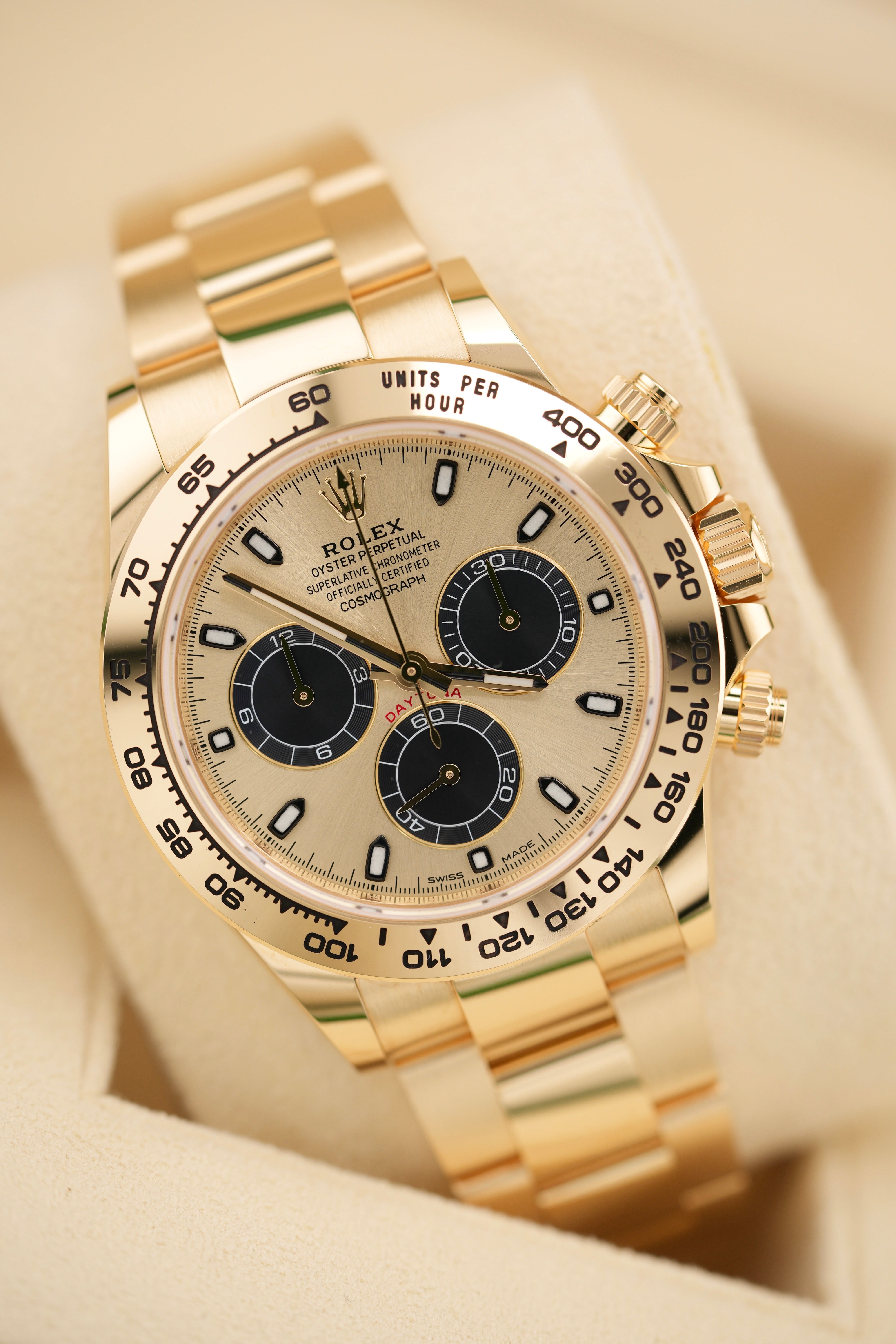 Rolex Daytona 116508 "Pikachu" (Box & Papers)