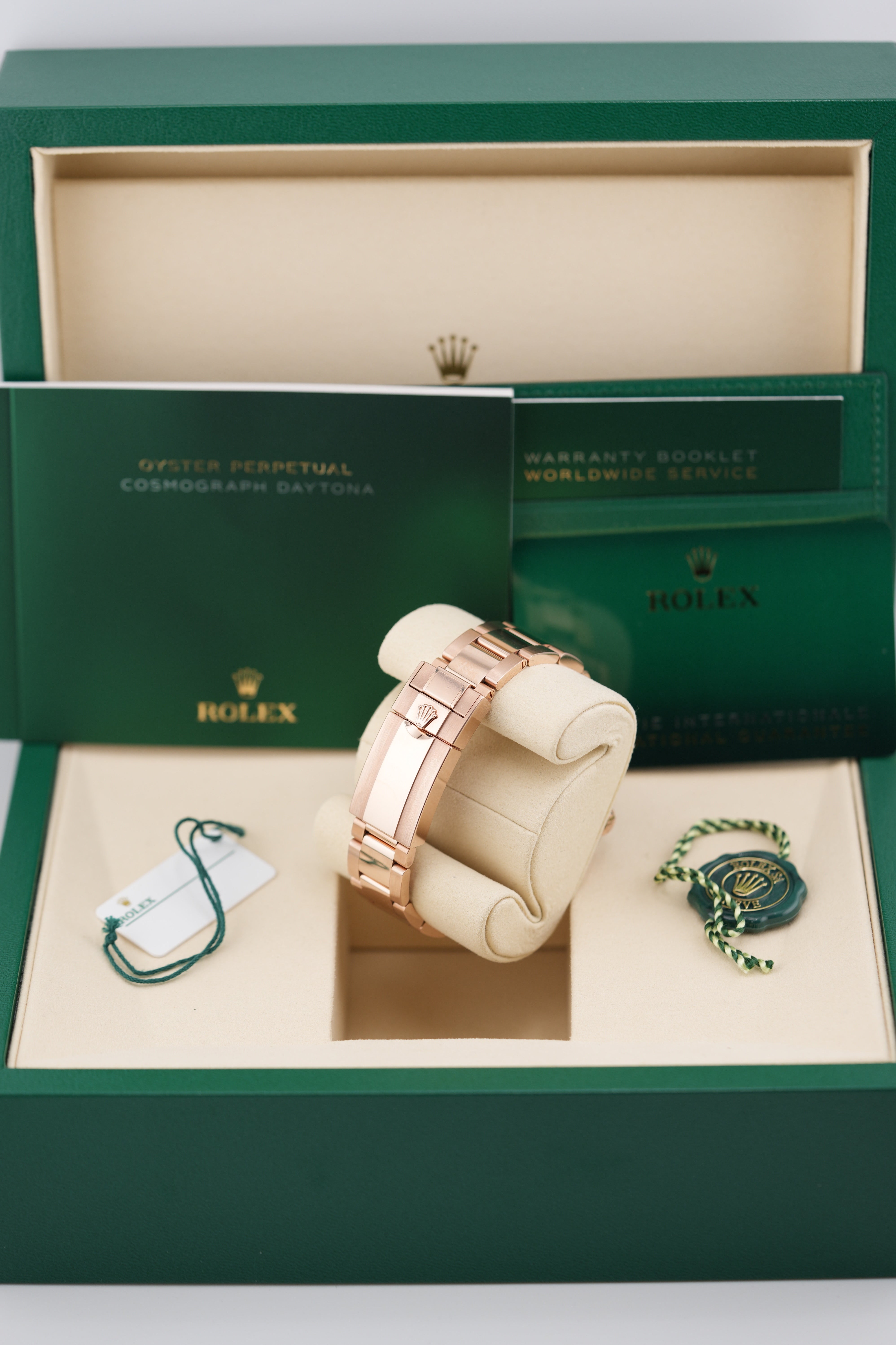 Rolex Daytona 126505LN "Sundust" (2026 Box & Papers)