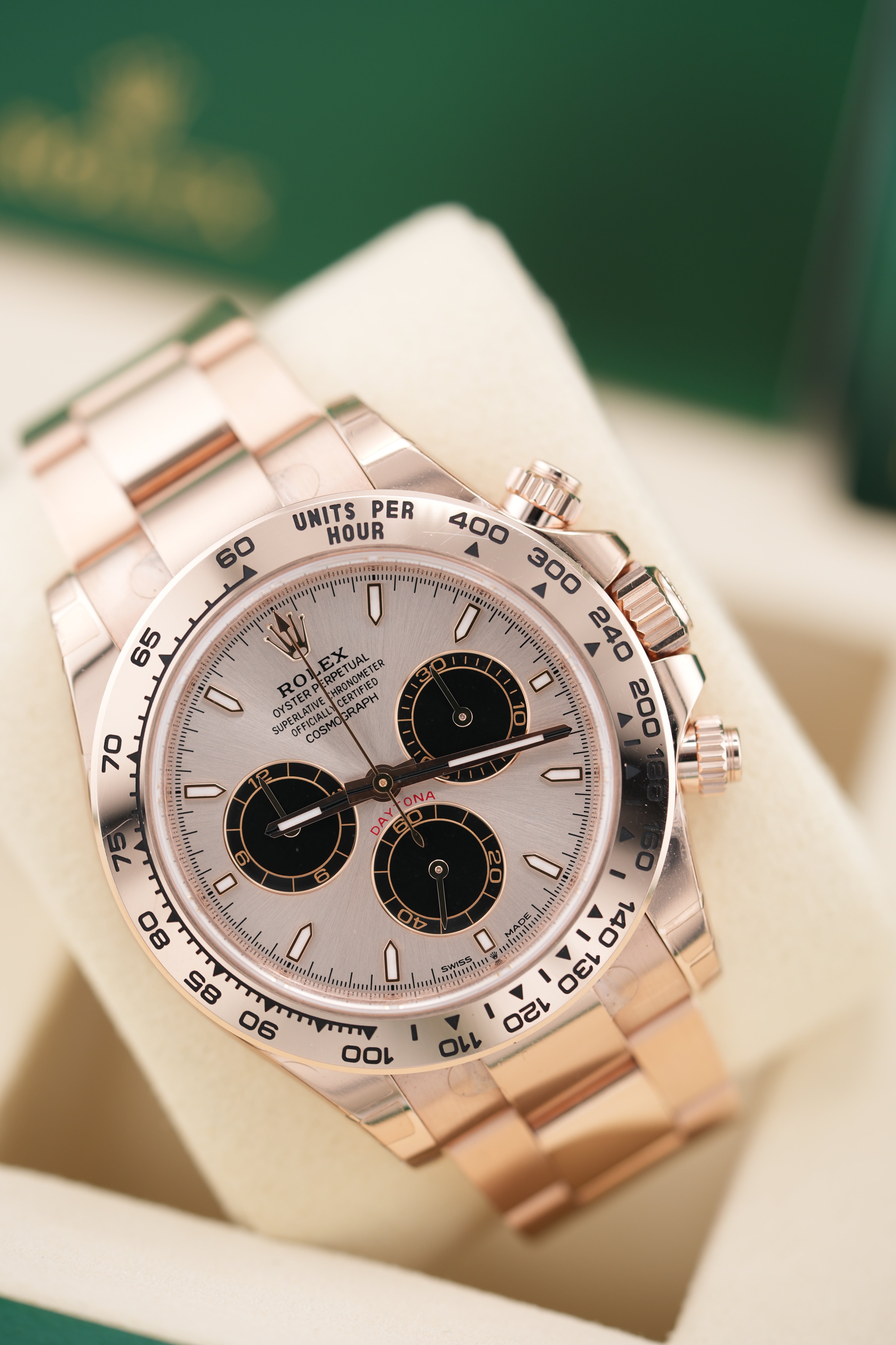 Rolex Daytona 126505LN "Sundust" (2026 Box & Papers)