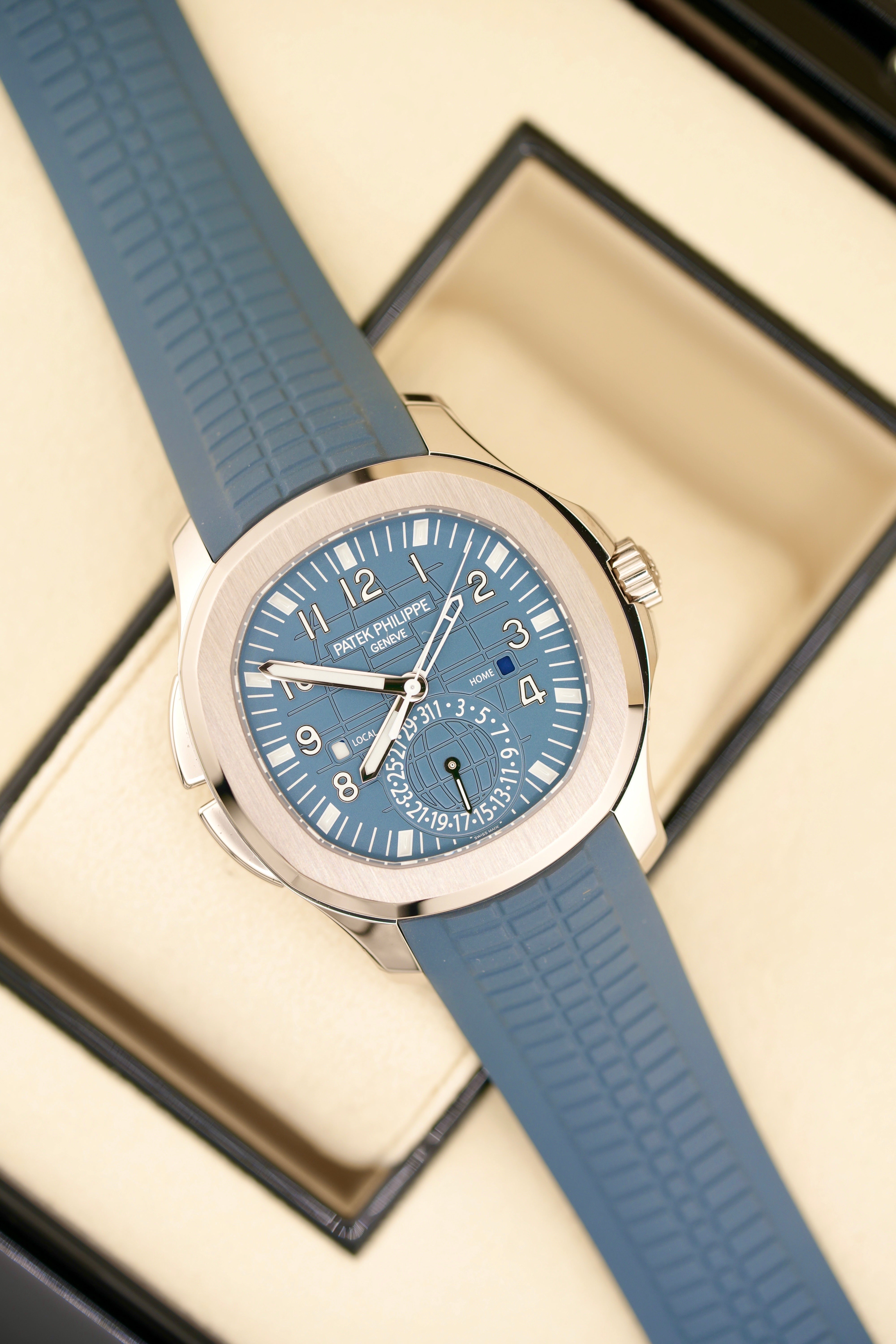 Patek Philippe Aquanaut Travel Time 5164G (2026 NEW Box & Papers)