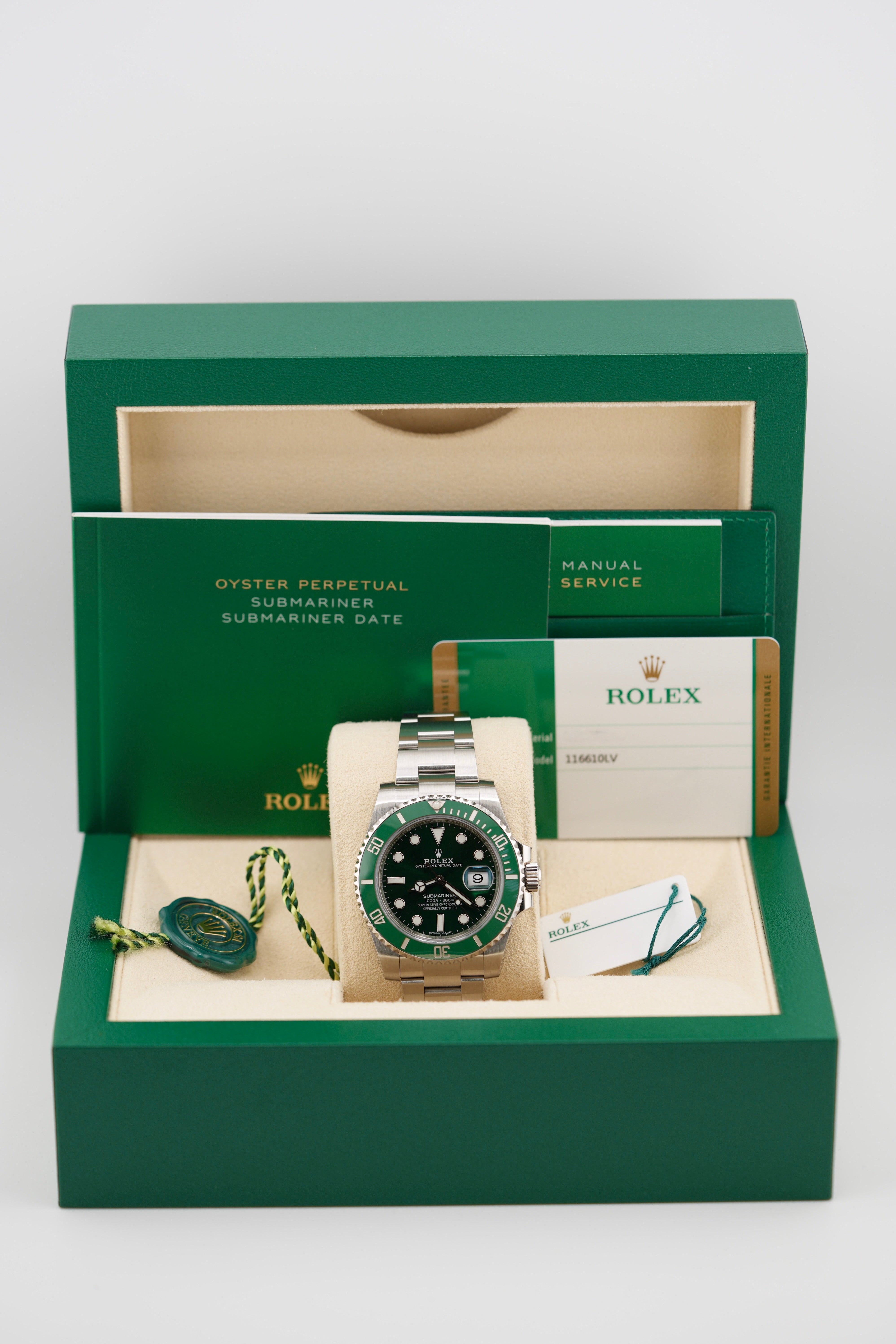 Rolex Submariner 116610LV "Hulk" (2017 Box & Papers)