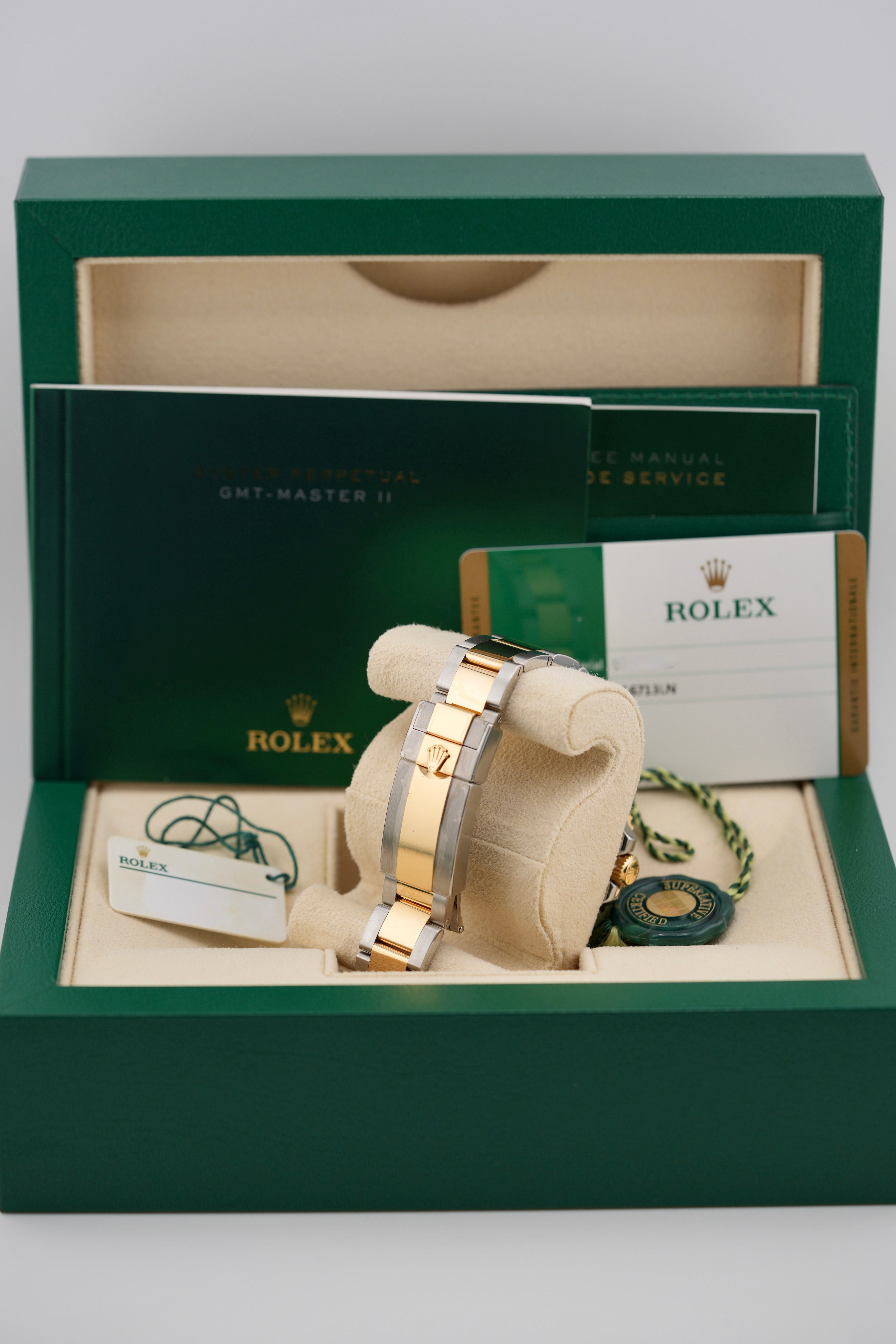Rolex GMT Master II 116713LN "Green Arrow" (2017 UNWORN Box & Papers)