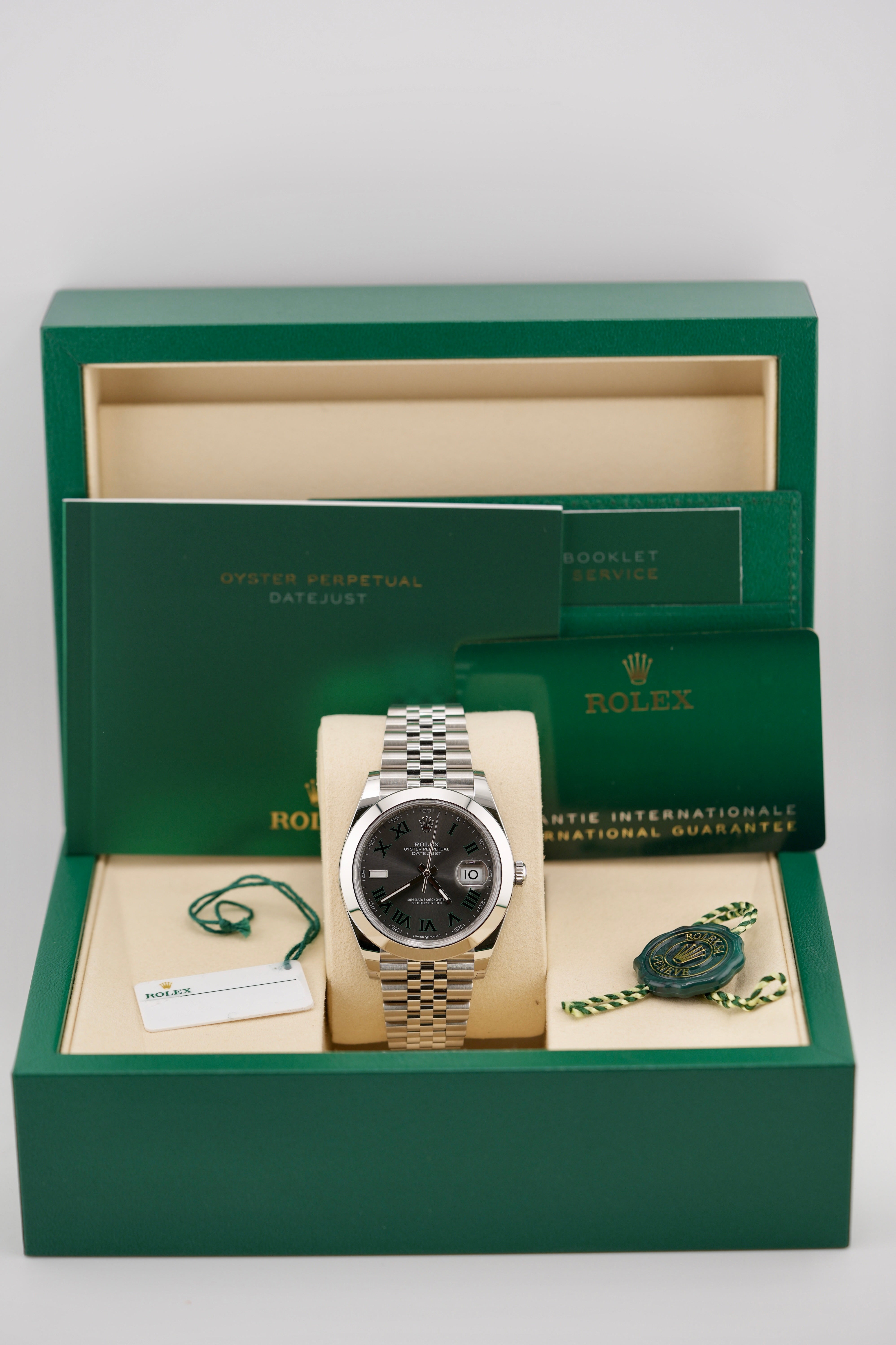 Rolex Datejust 41mm 126300 "Wimbeldon" (2026 UNWORN Box & Papers)