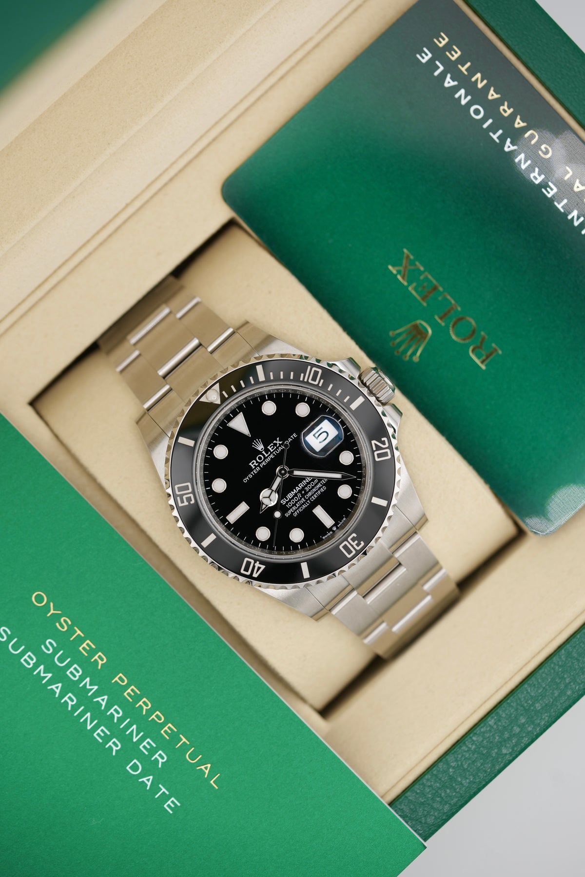 Rolex Submariner 41MM 126610LN (2026 UNWORN Box & Papers)