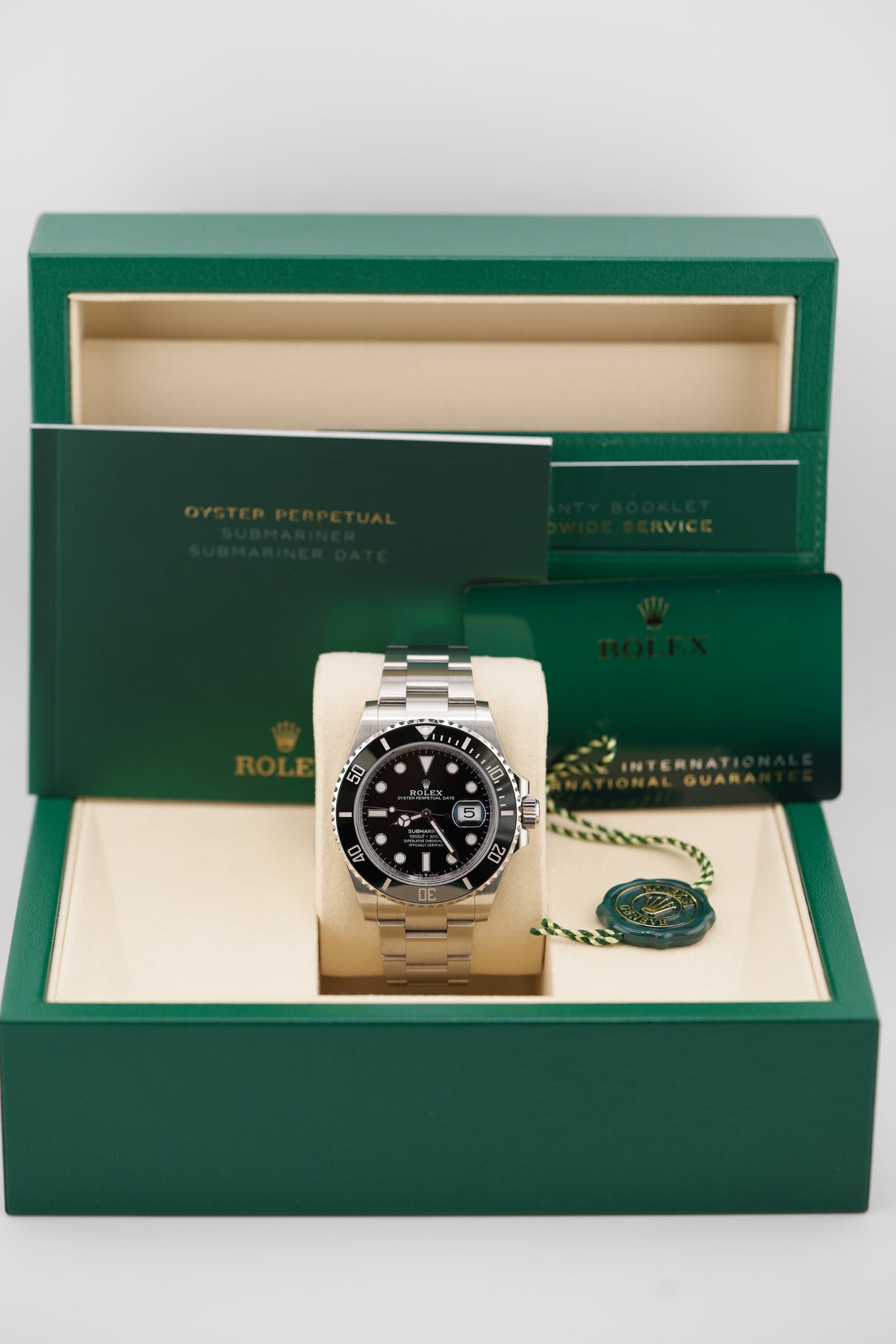 Rolex Submariner 41MM 126610LN (2026 UNWORN Box & Papers)