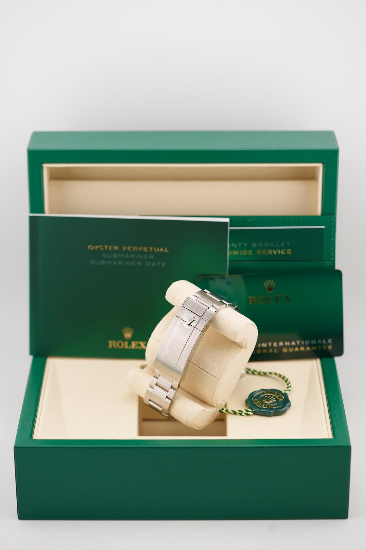 Rolex Submariner 41MM 126610LN (2026 UNWORN Box & Papers)