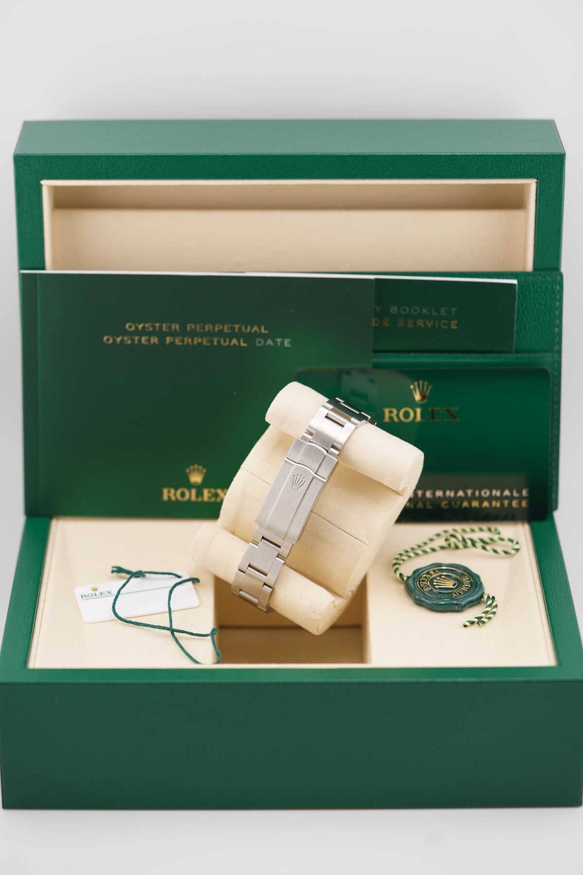 Rolex Oyster Perpetual 31MM 277200 "Matte Blue" (2026 UNWORN Box & Papers)