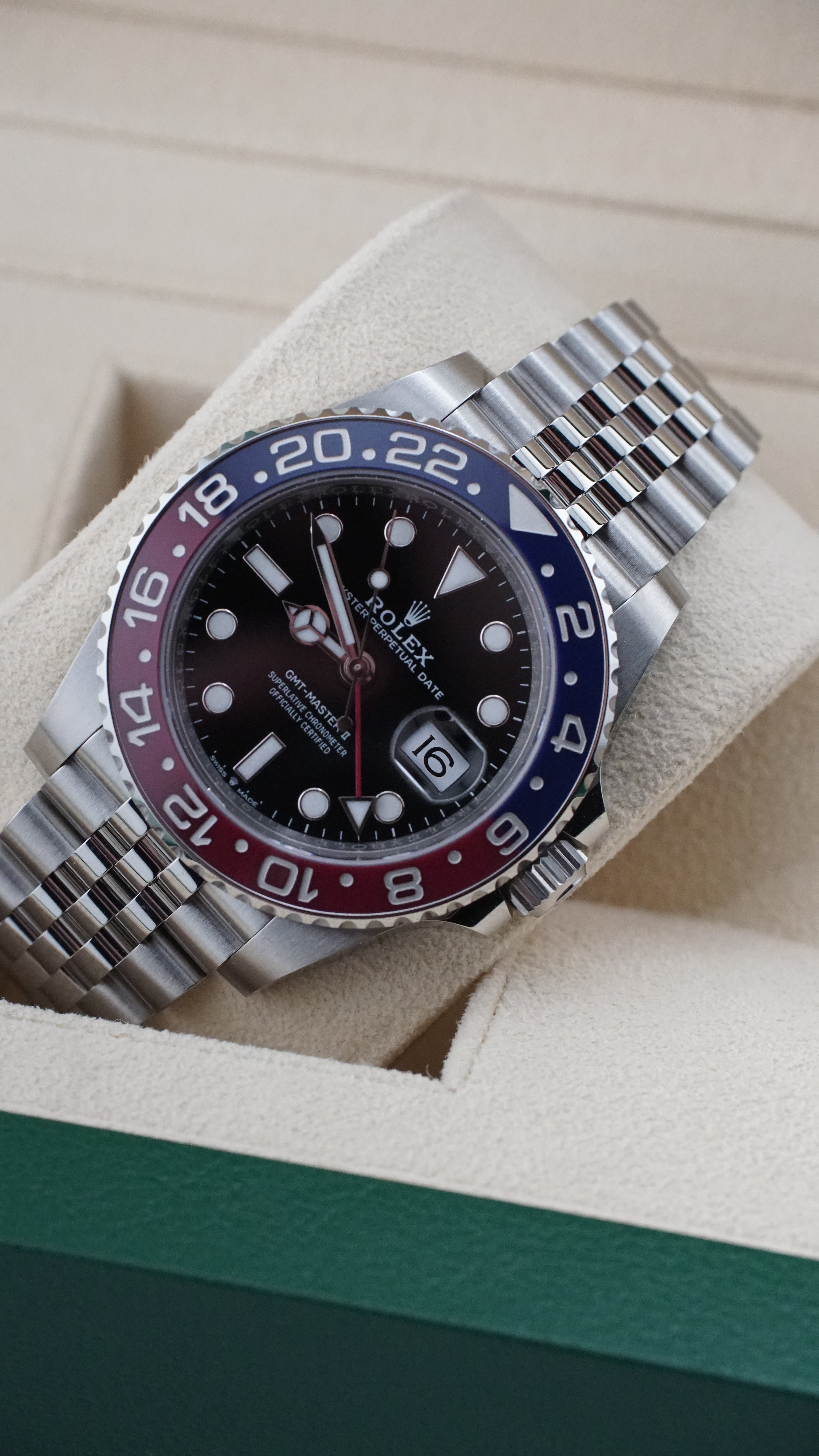 Rolex GMT Master II 126710BLRO Pepsi