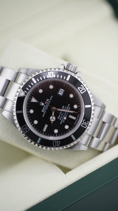 Rolex Sea-Dweller 16600 (SERVICED) (2011 BOX & PAPERS)