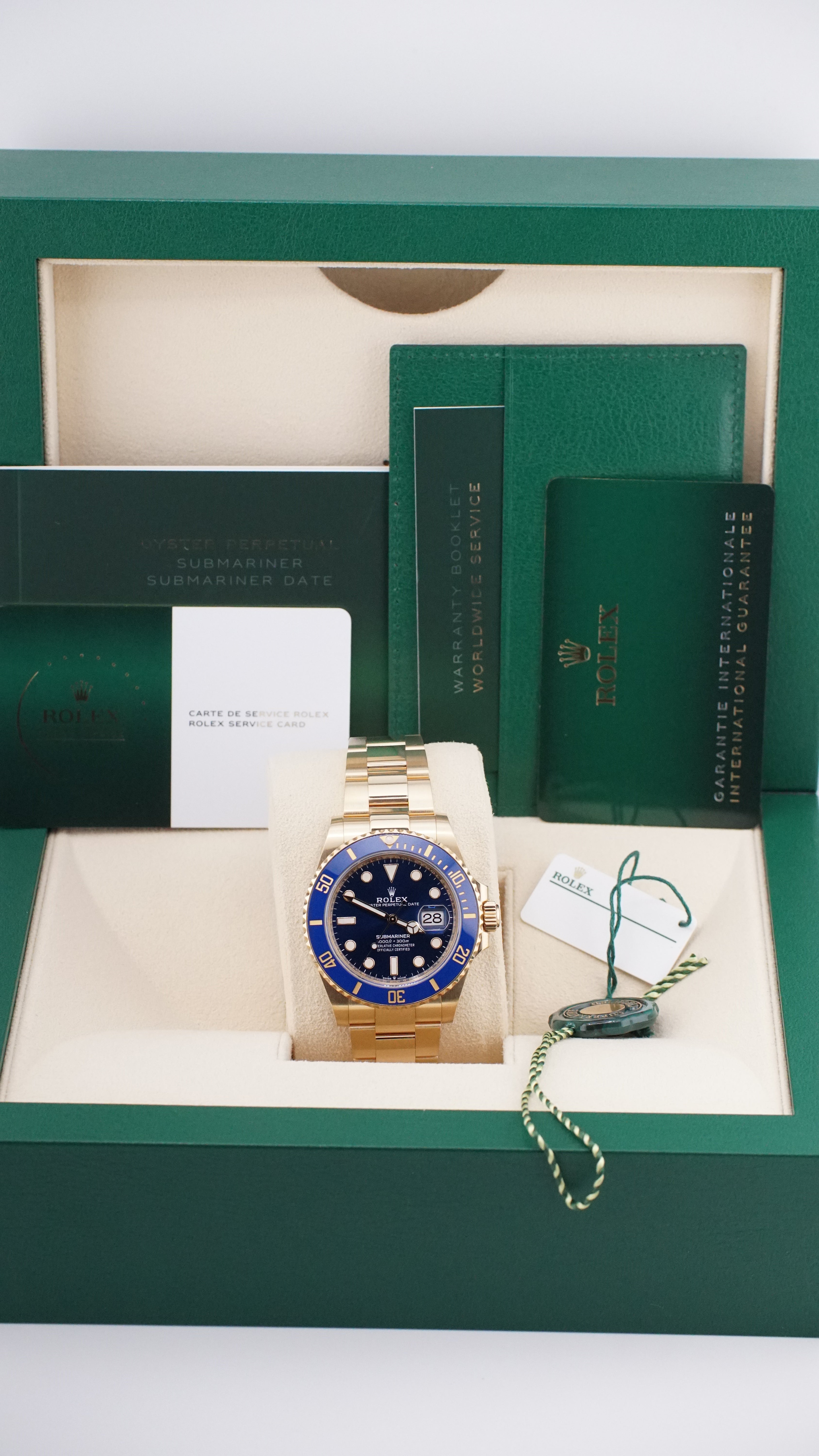 Rolex Submariner 126618LB "Bluesy" (2023 Box & Papers)