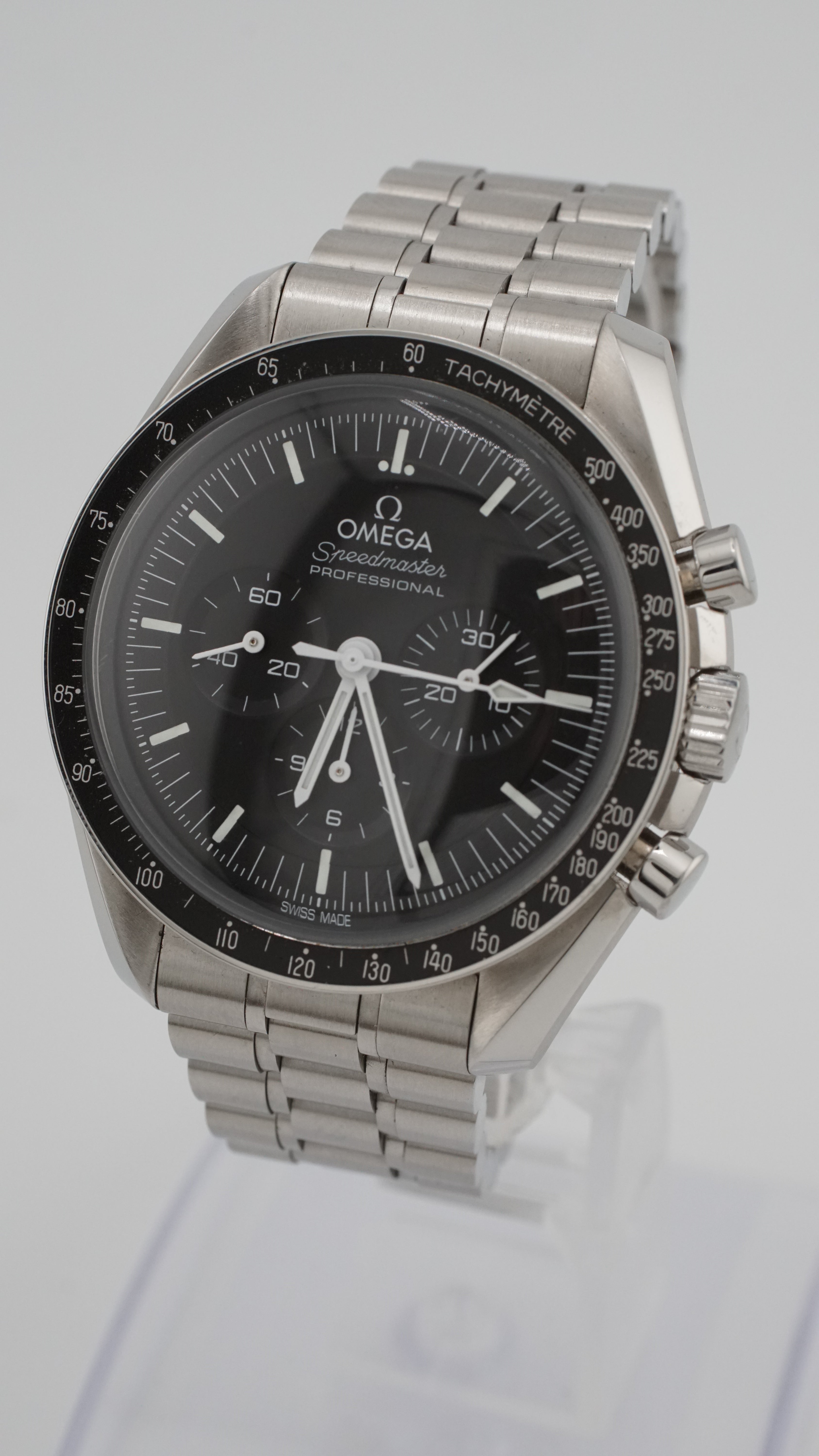 Omega Speedmaster Moonwatch (2023 Box & Papers)