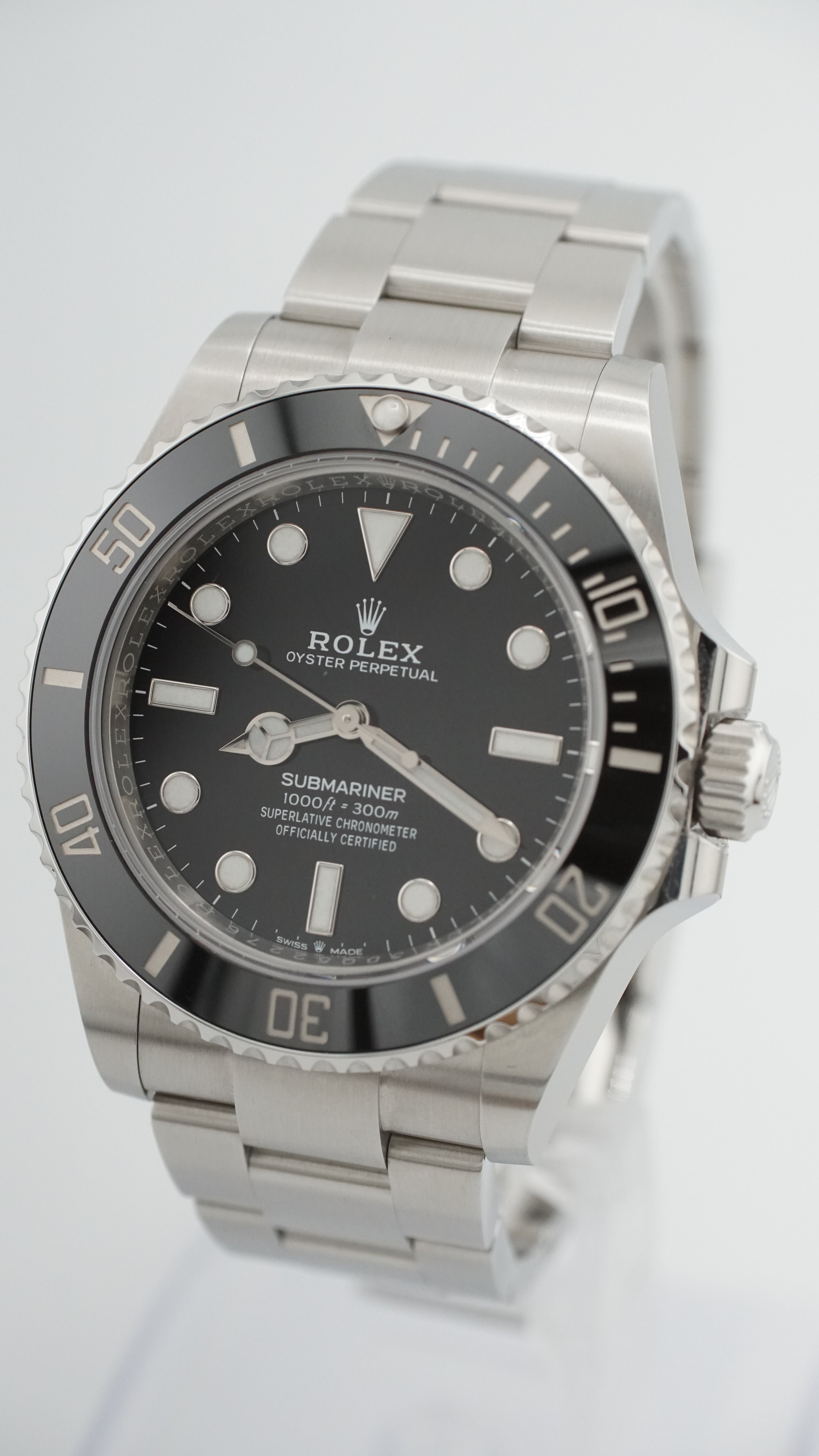 Rolex Submariner No-date 124060 (2022 NOS Box & Papers)