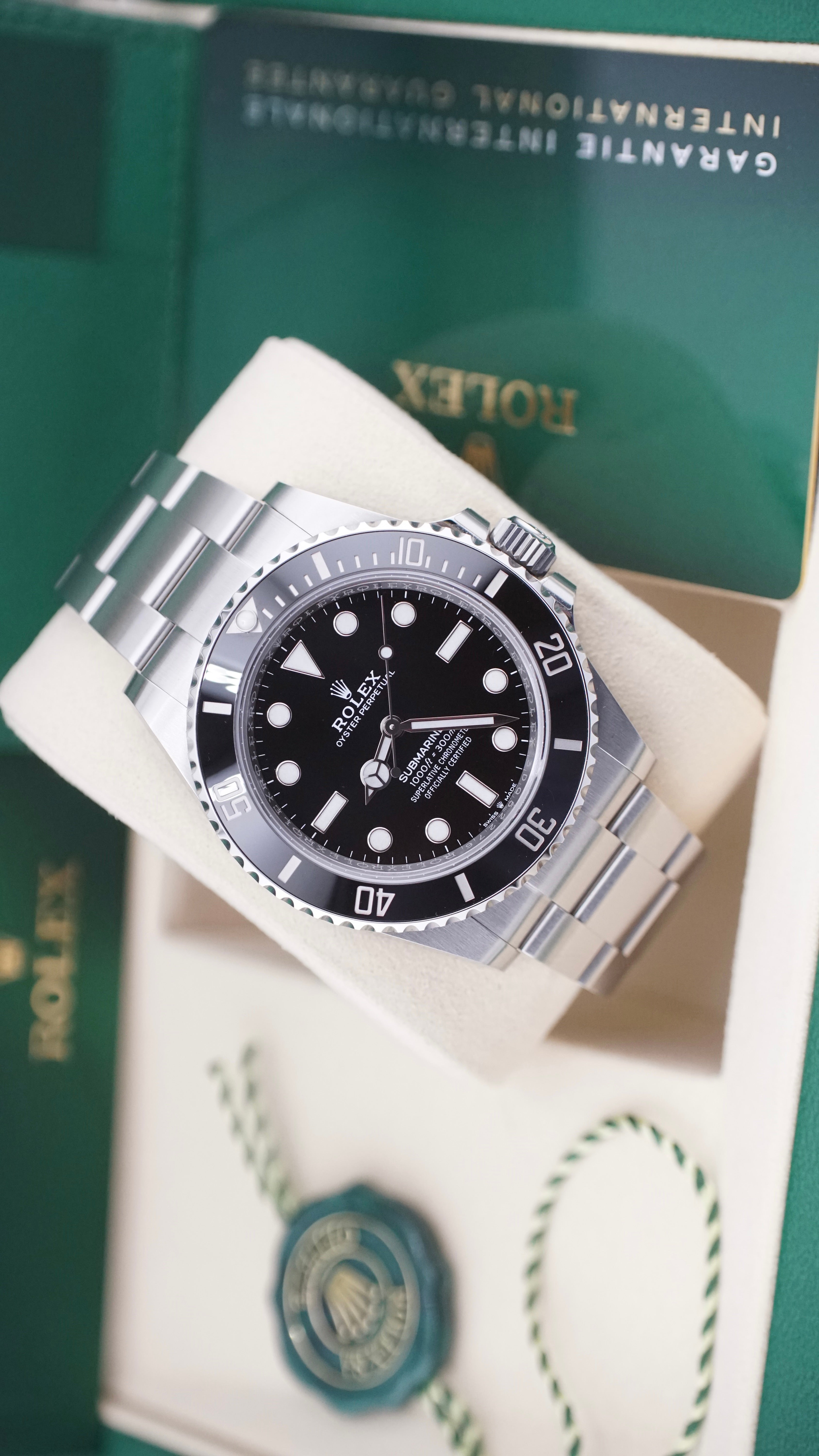 Rolex Submariner No-date 124060 (2022 NOS Box & Papers)