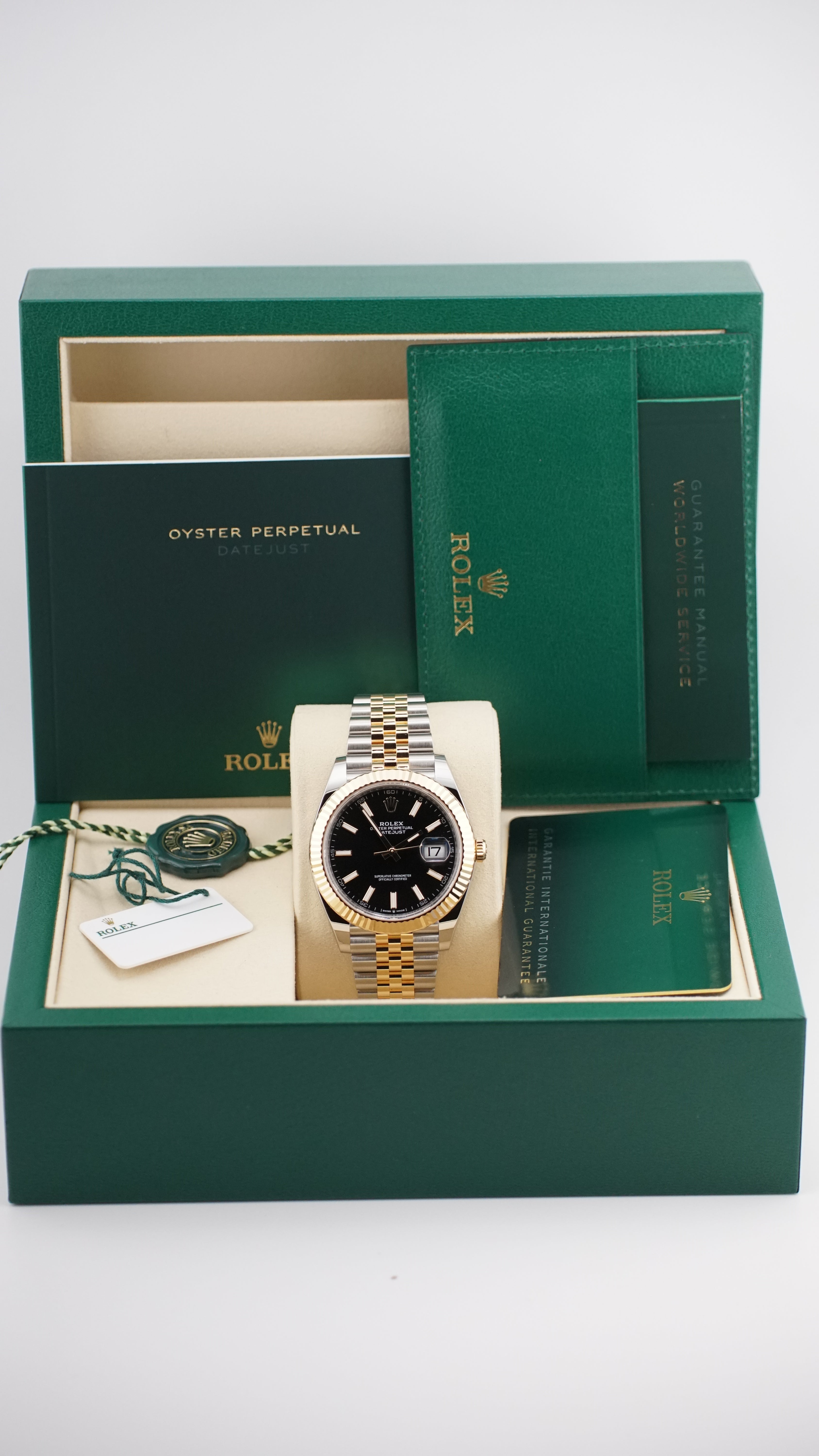 Rolex Datejust 41 126333 (2025 Box & Papers)