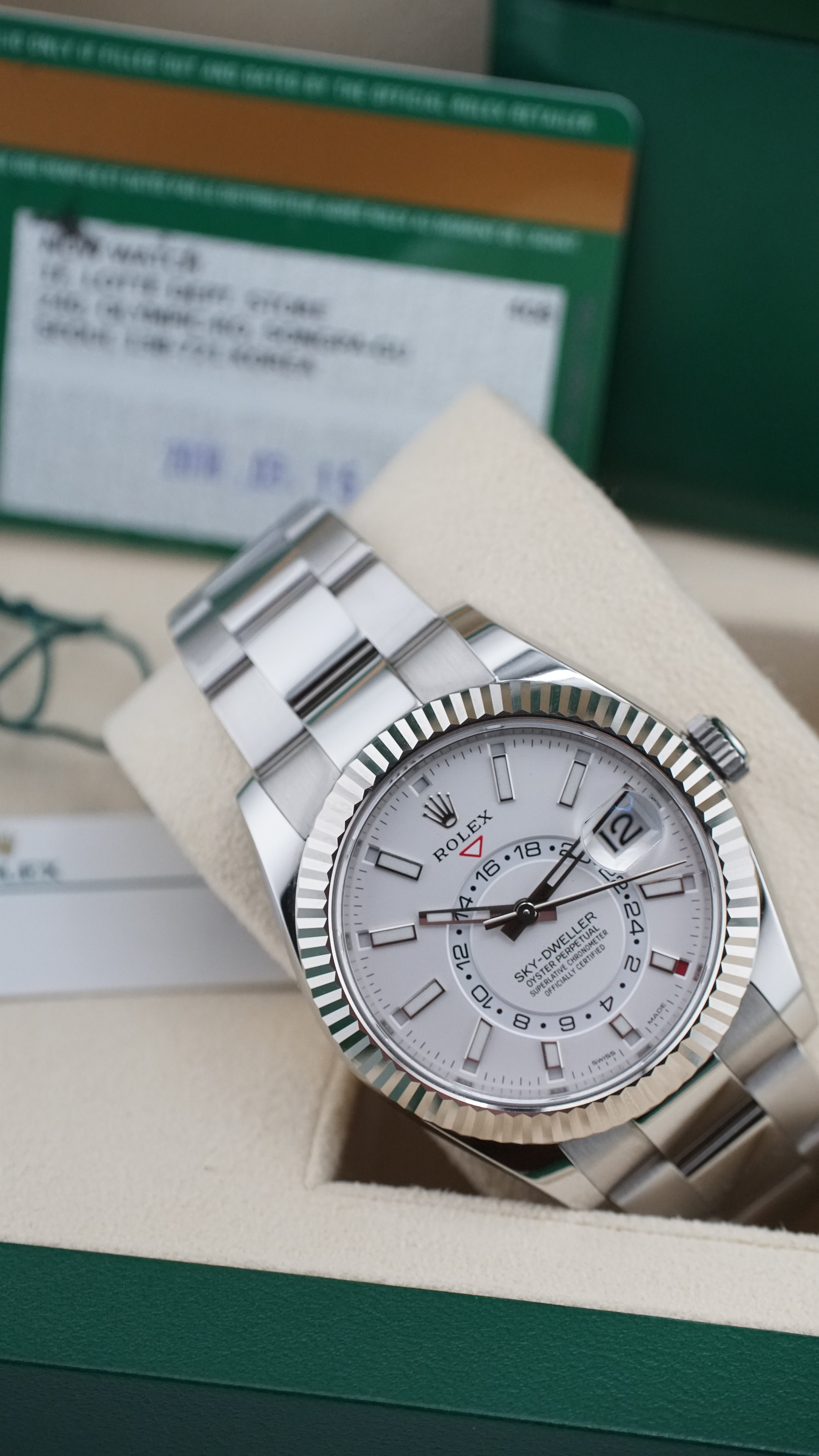 Rolex Sky-dweller 326934 (2018 Box & Papers)